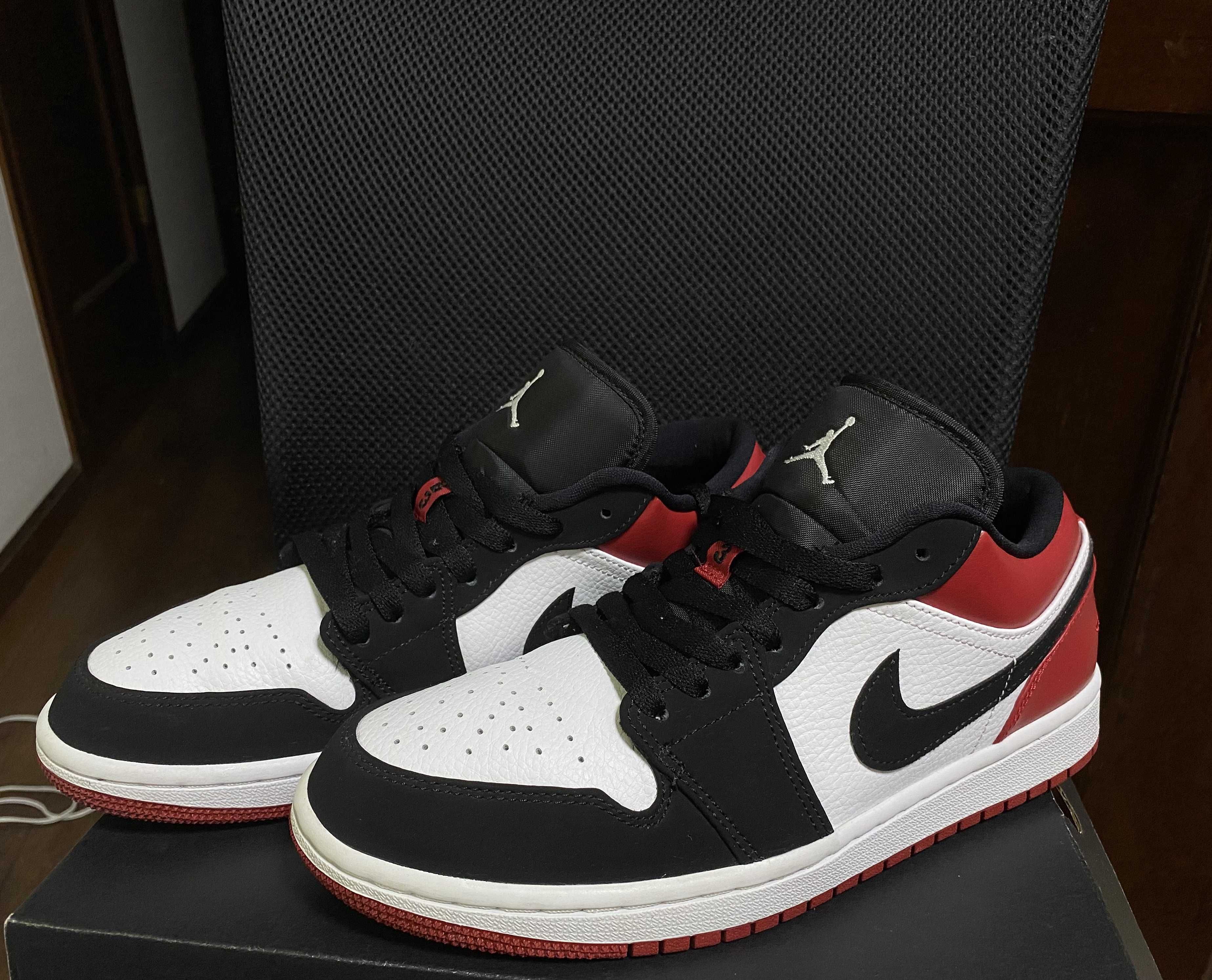 Nike Air Jordan 1 Low "Black Toe"