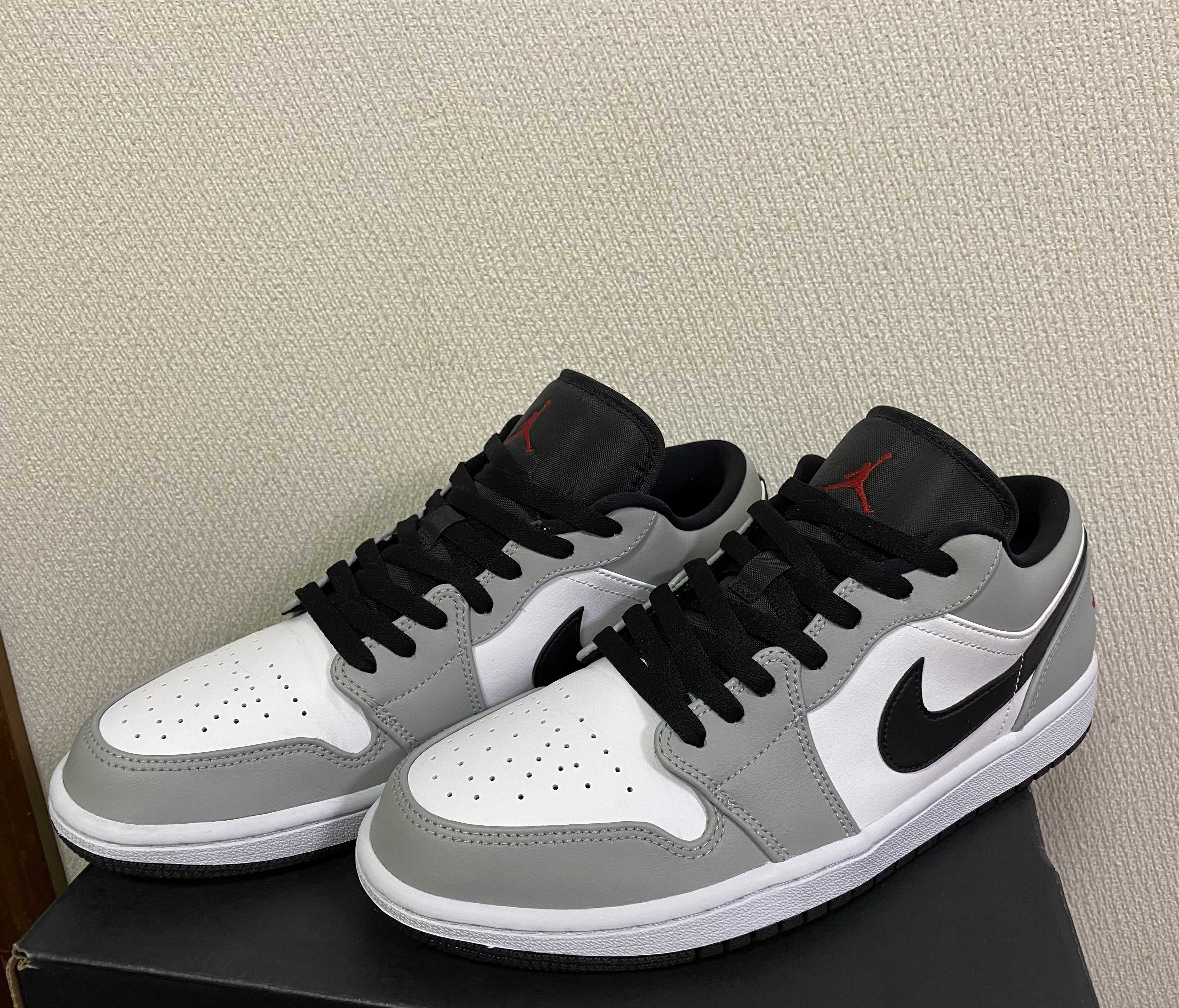 NIKE AIR JORDAN 1 LOW "LIGHT SMOKE GREY"