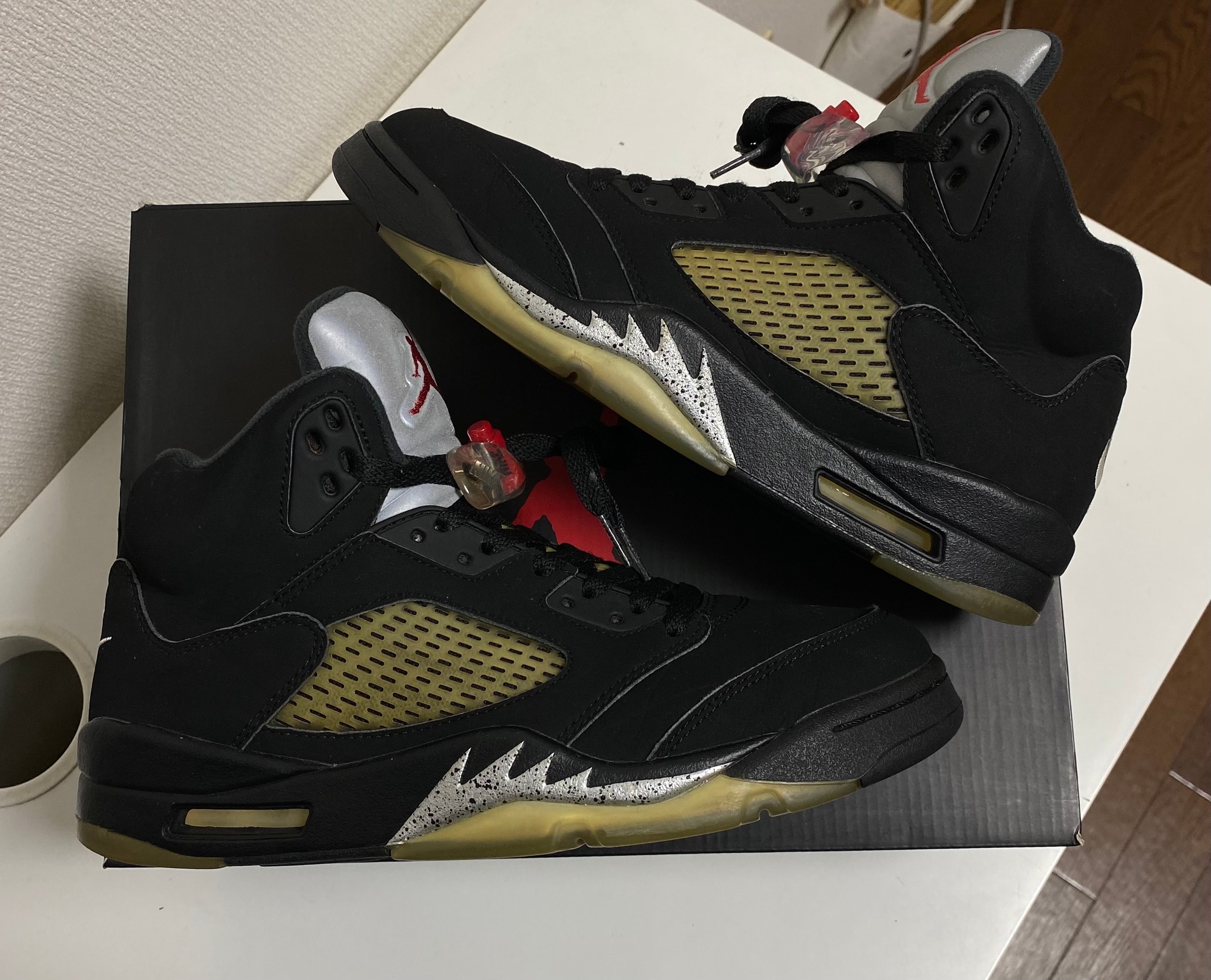 Nike Air Jordan 5 Retro OG "Black/Fire Red/Metallic Silver/White" (2016)