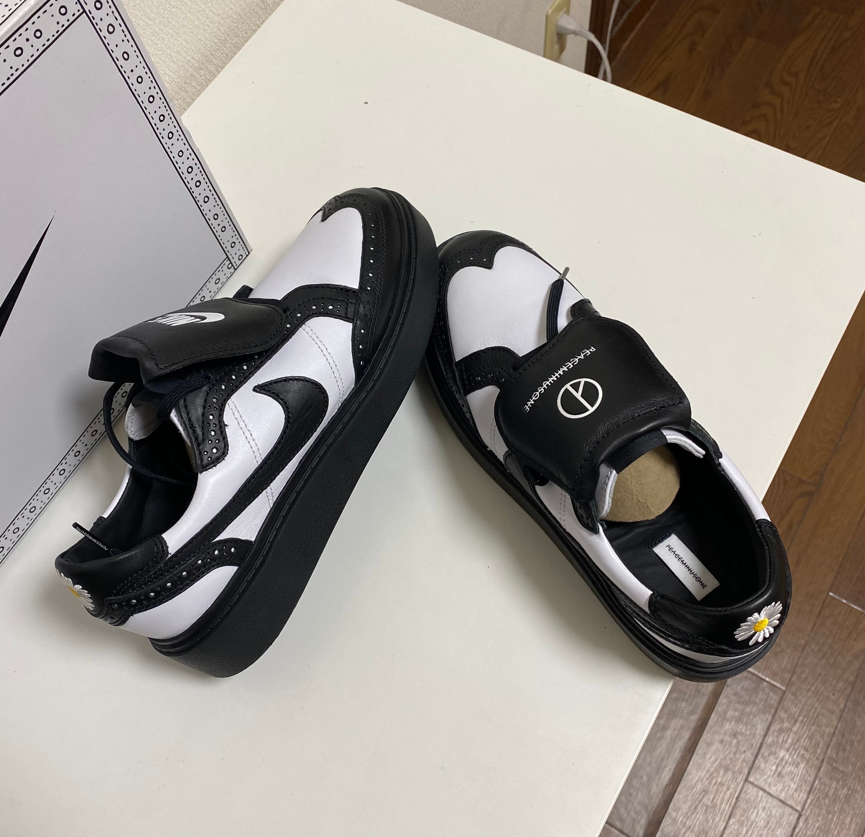 PEACEMINUSONE × Nike Kwondo 1 "Black and White" / G-DRAGON