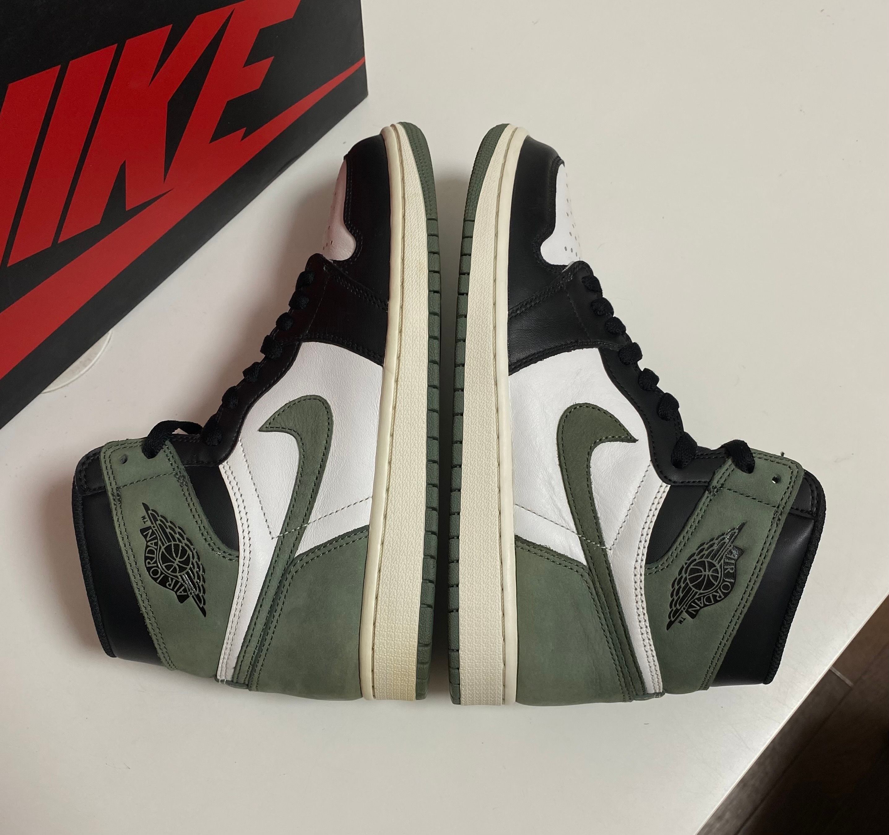 Nike Air Jordan 1 Retro High "Clay Green"