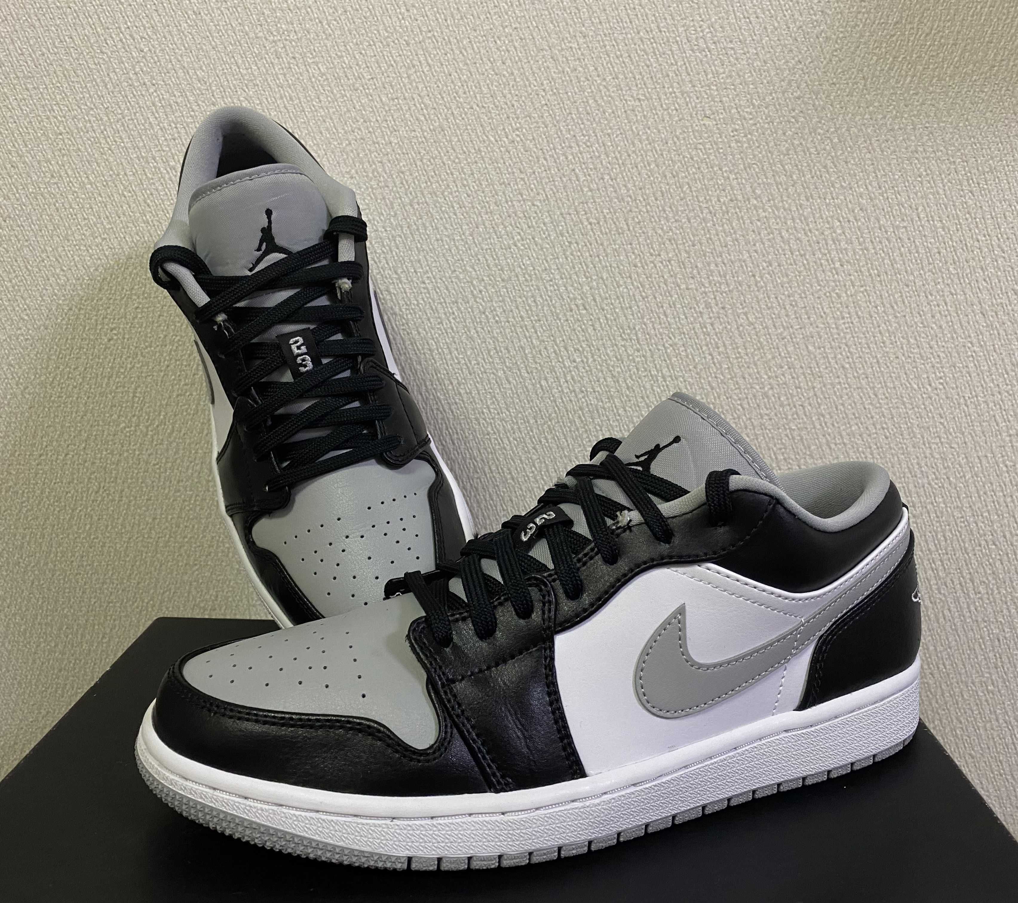 NIKE AIR JORDAN 1 LOW "BLACK/LIGHT SMOKE GREY"