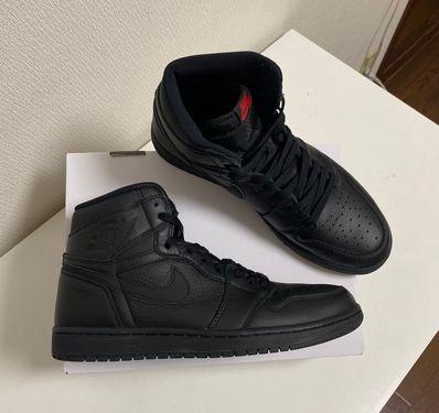 Nike Air Jordan 1 Retro High OG "Black"