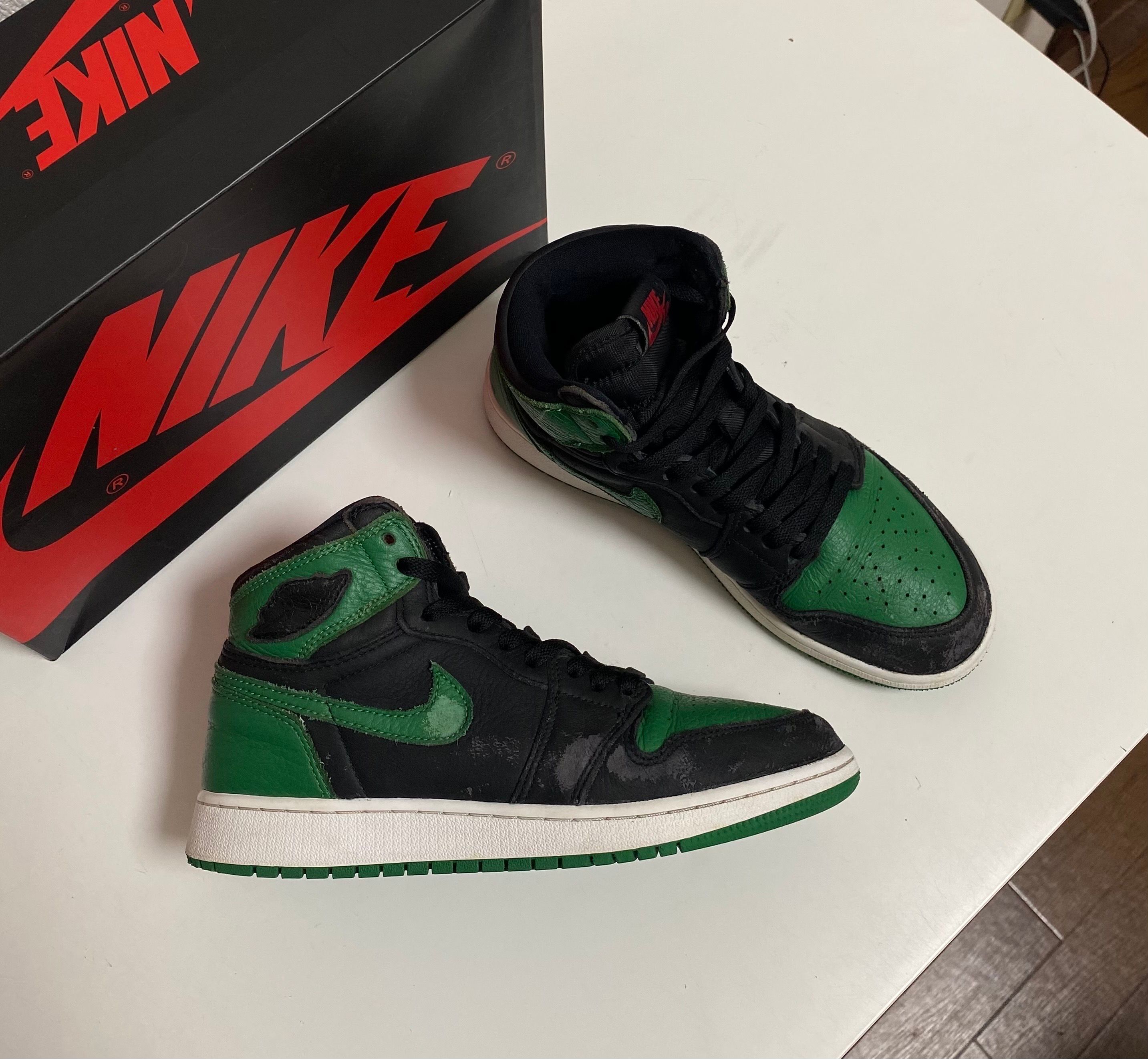 NIKE AIR JORDAN 1 RETRO HIGH OG GS "BLACK/PINE GREEN"