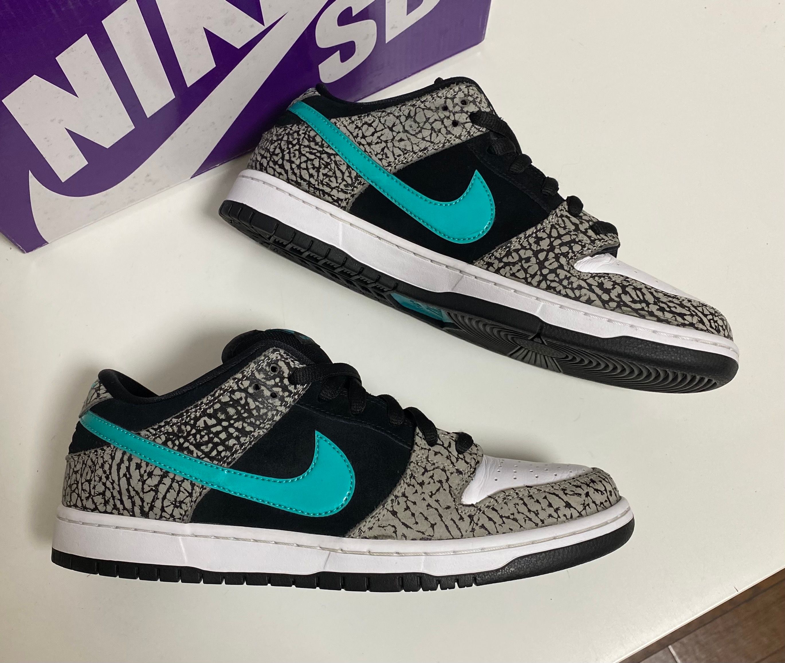 Nike SB Dunk Low "Elephant/Safari"