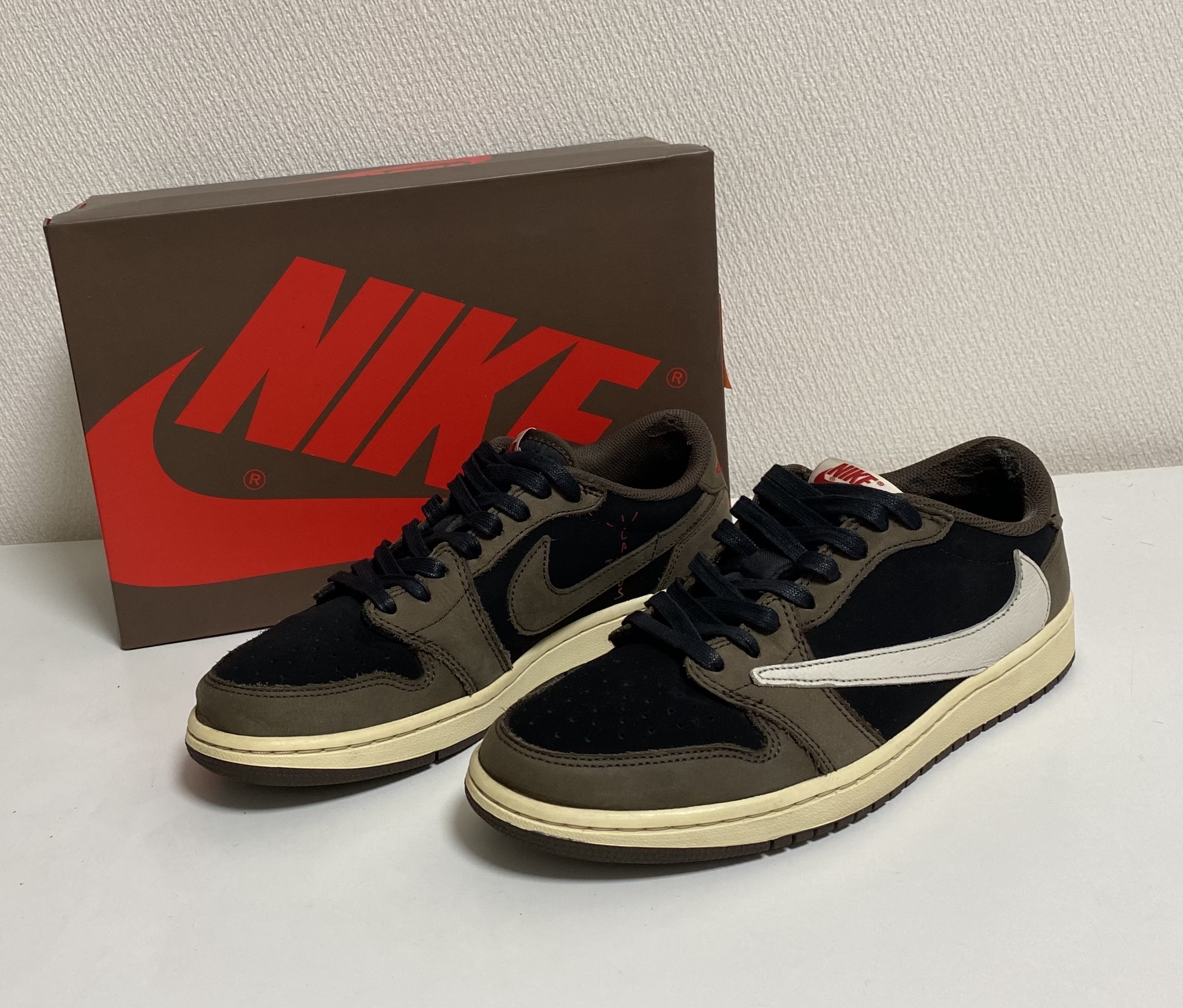 Travis Scott × Nike Air Jordan 1 Low OG SP-T  "Black/Dark Mocha"