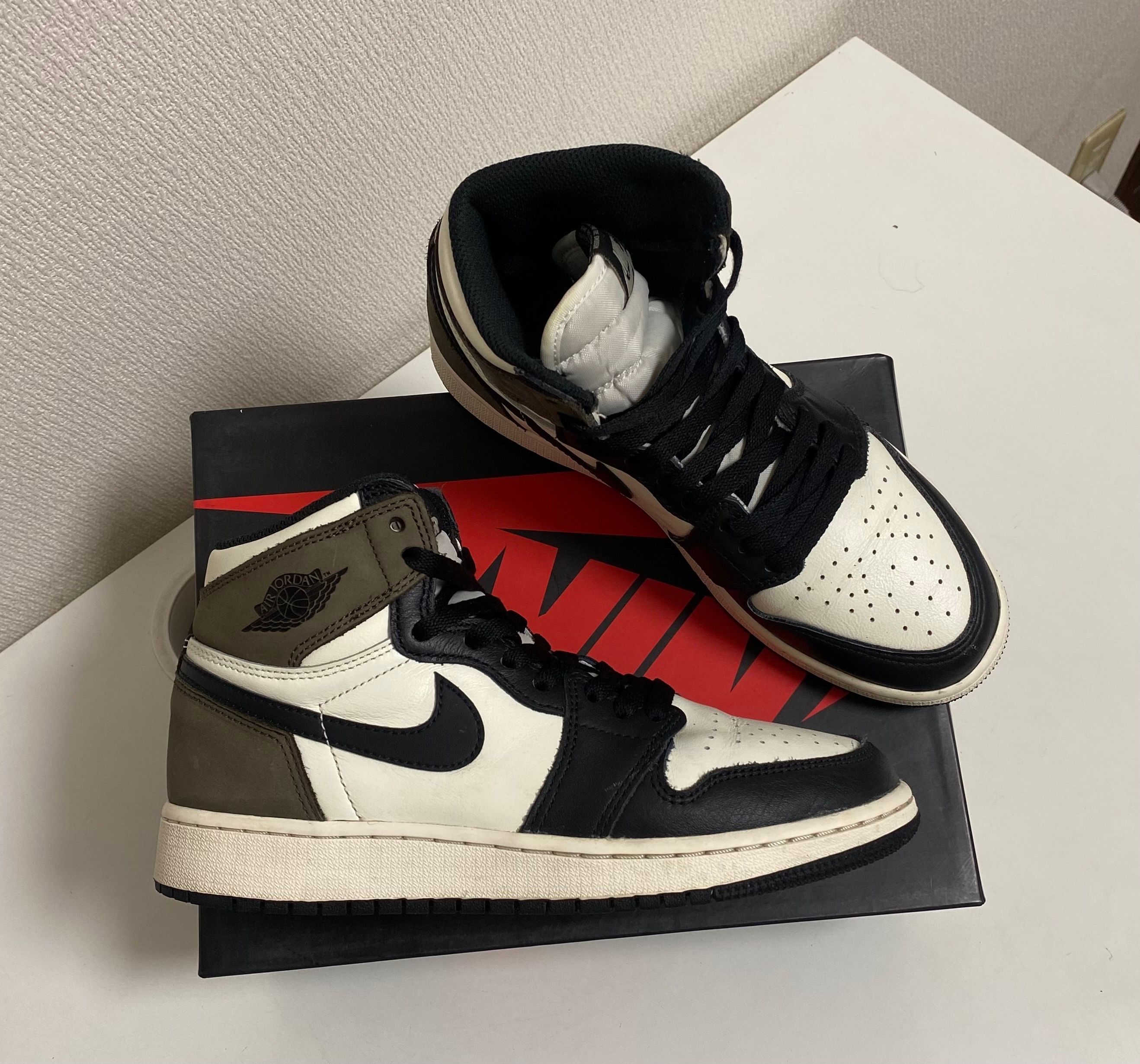 Nike GS Air Jordan 1 High OG "Sail/Dark Mocha/Black"