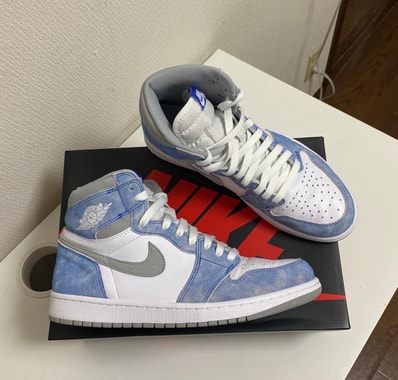 Nike Air Jordan 1 High OG "Hyper Royal"