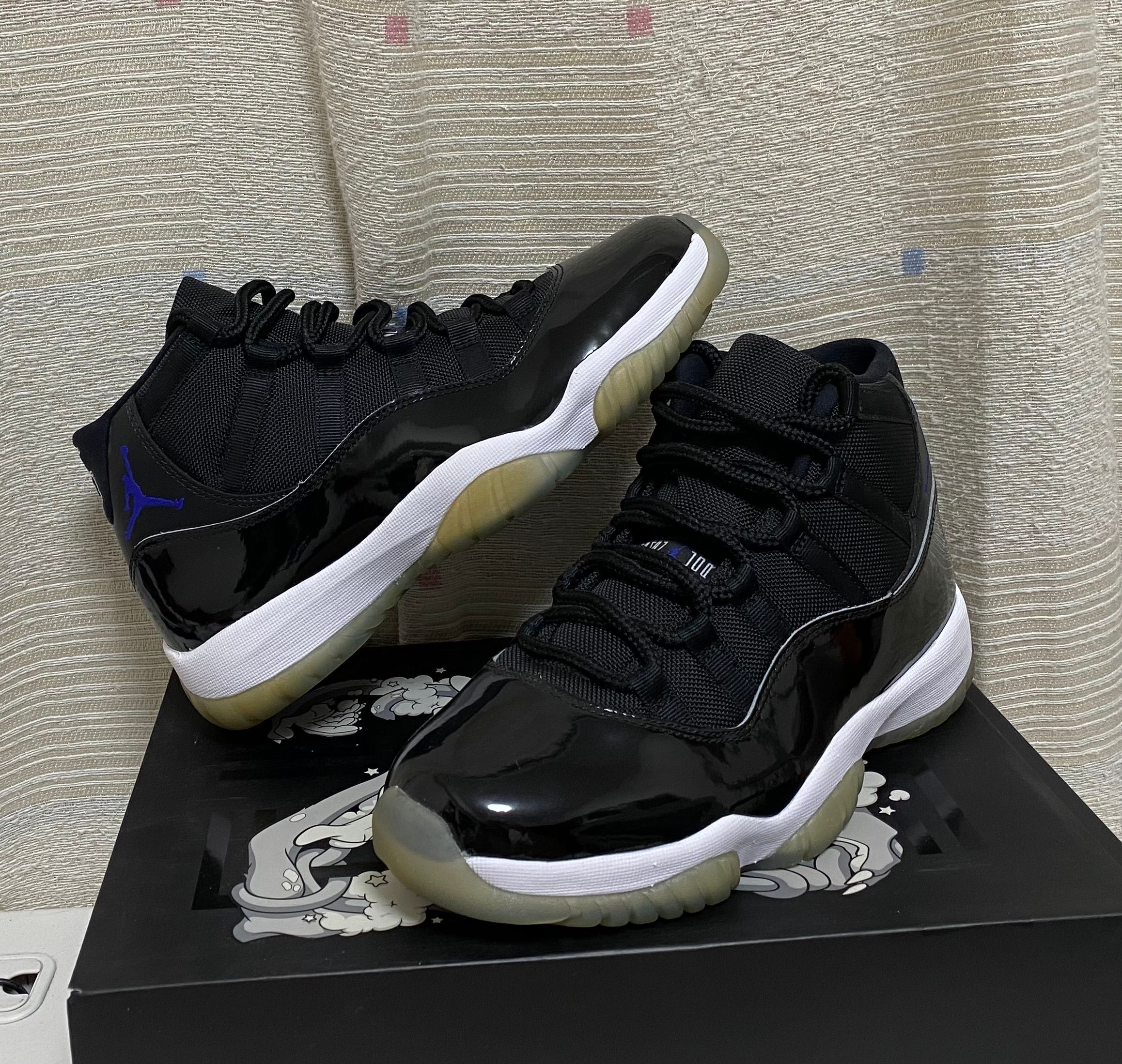 Nike Air Jordan 11 Retro "Space Jam" (2016)