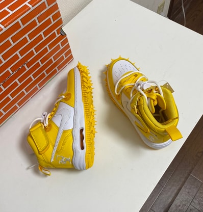 Off-White × Nike Air Force 1 Mid SP LTHR "White and Varsity Maize"
