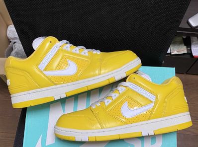 Supreme × Nike SB Air Force 2 "Varsity Maize"