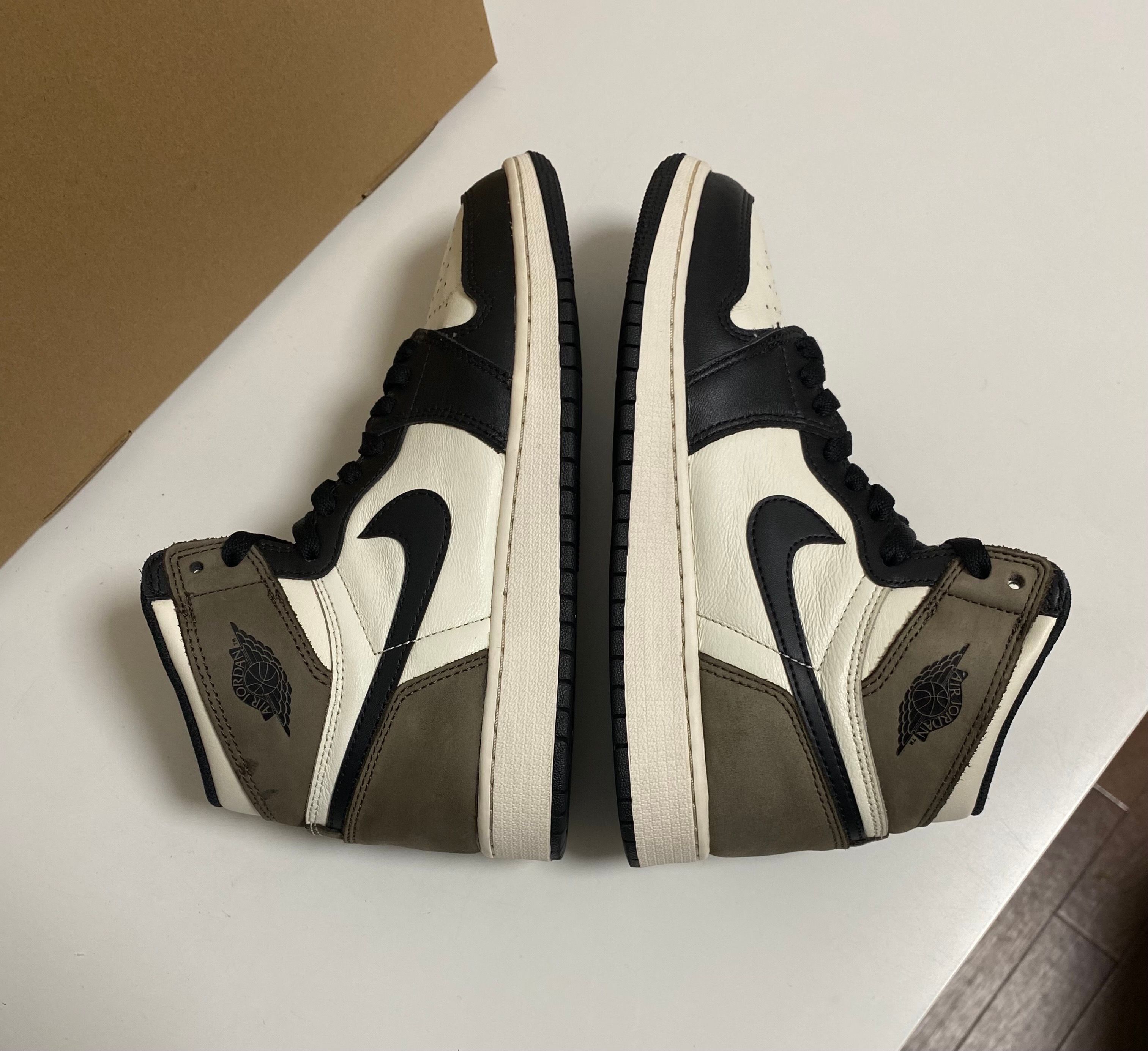 Nike GS Air Jordan 1 High OG "Sail/Dark Mocha/Black"