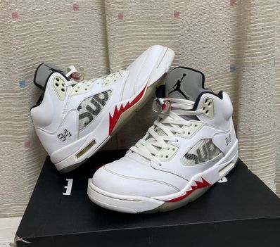 Supreme Nike Air Jordan 5 Retro