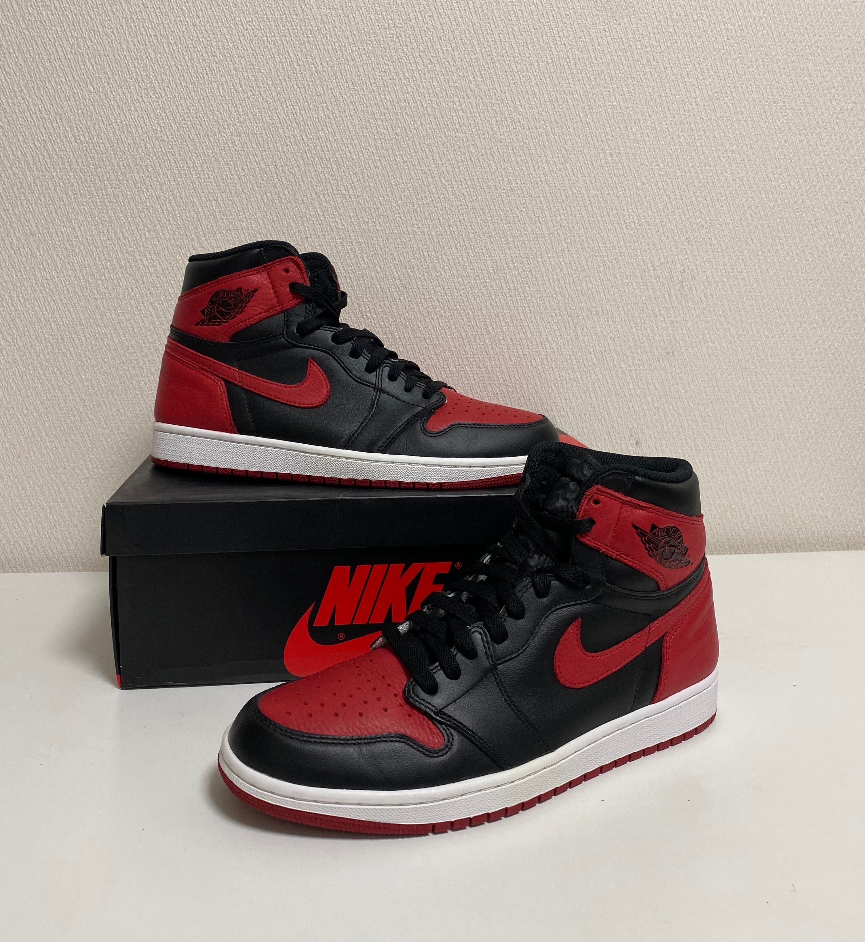 Nike Air Jordan 1 Retro High OG "Bred/Banned" (2016)