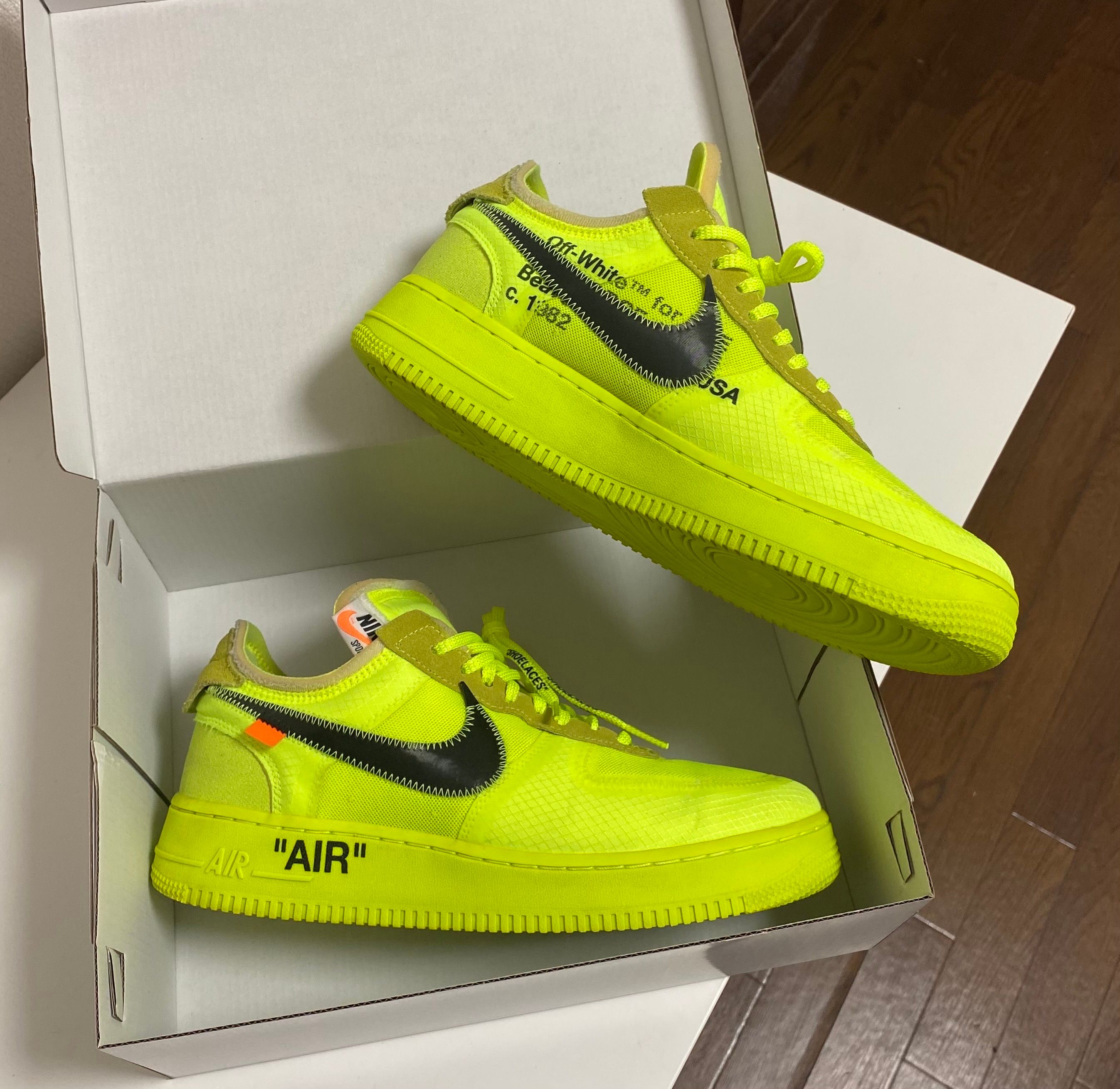 Off-White × Nike Air Force 1 Low "Volt"