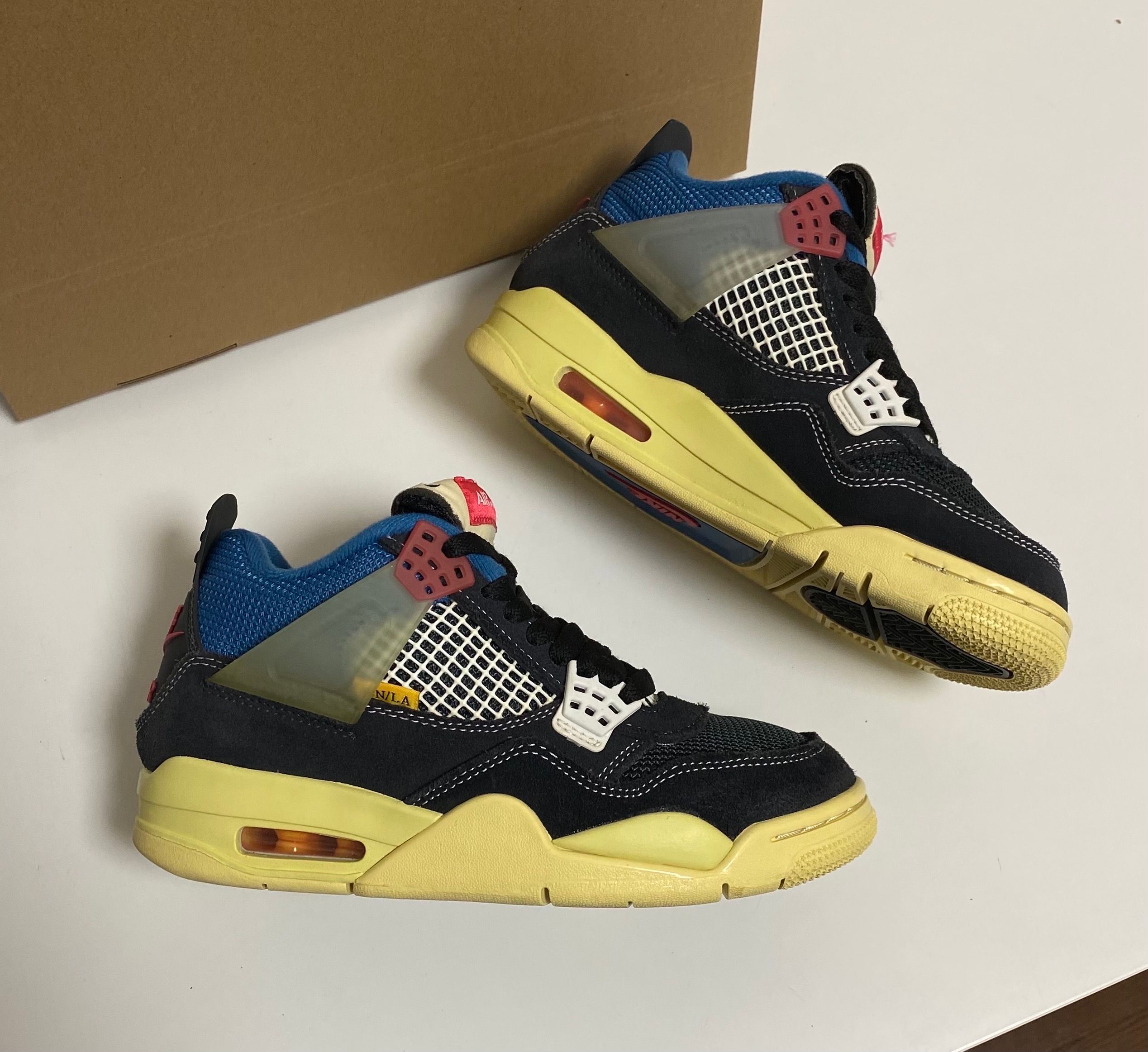 UNION × NIKE AIR JORDAN 4 "OFF NOIR"