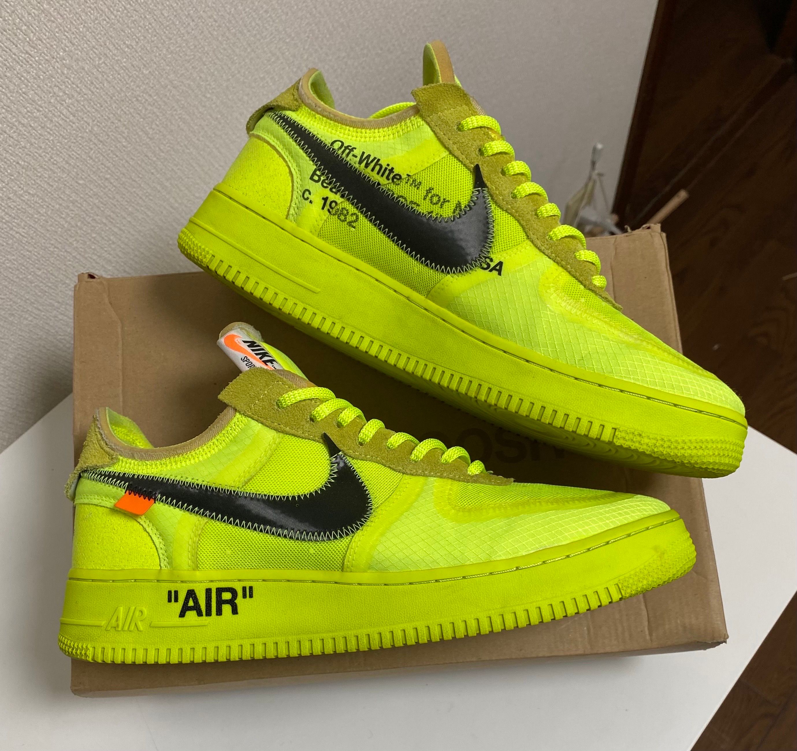 Off-White × Nike Air Force 1 Low "Volt"