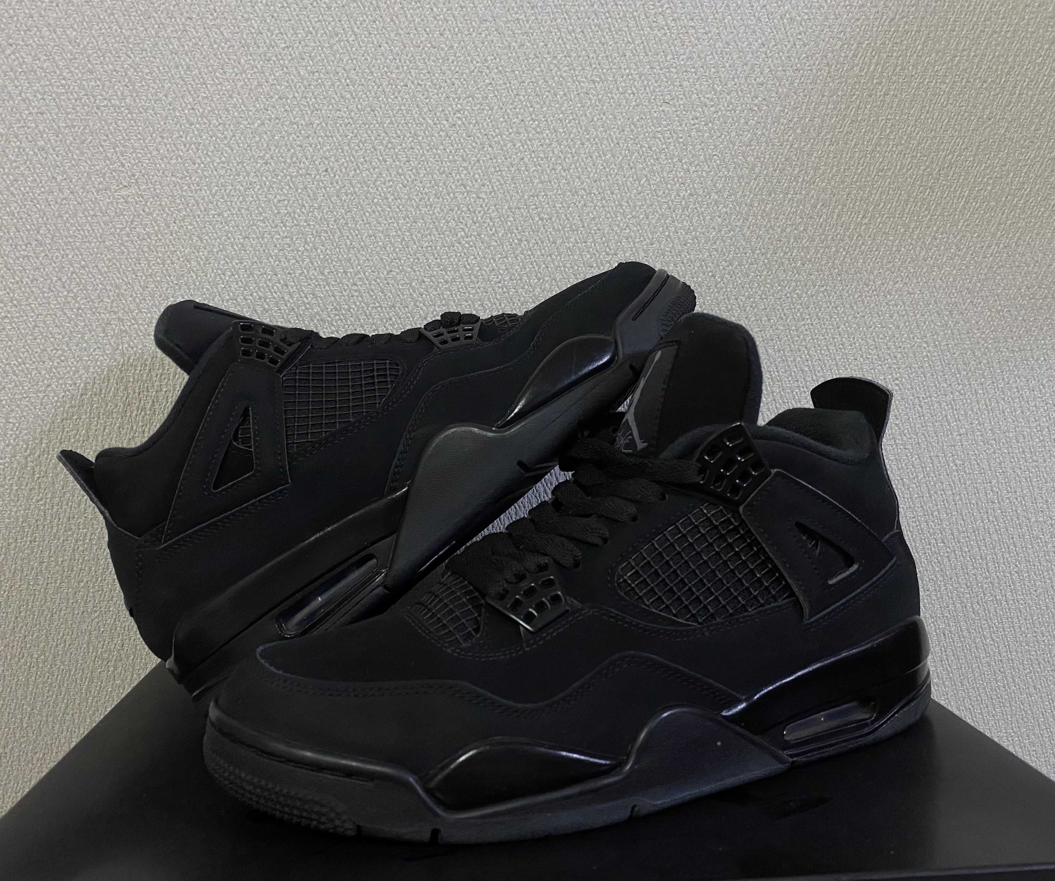 Nike Air Jordan 4 "Black Cat"