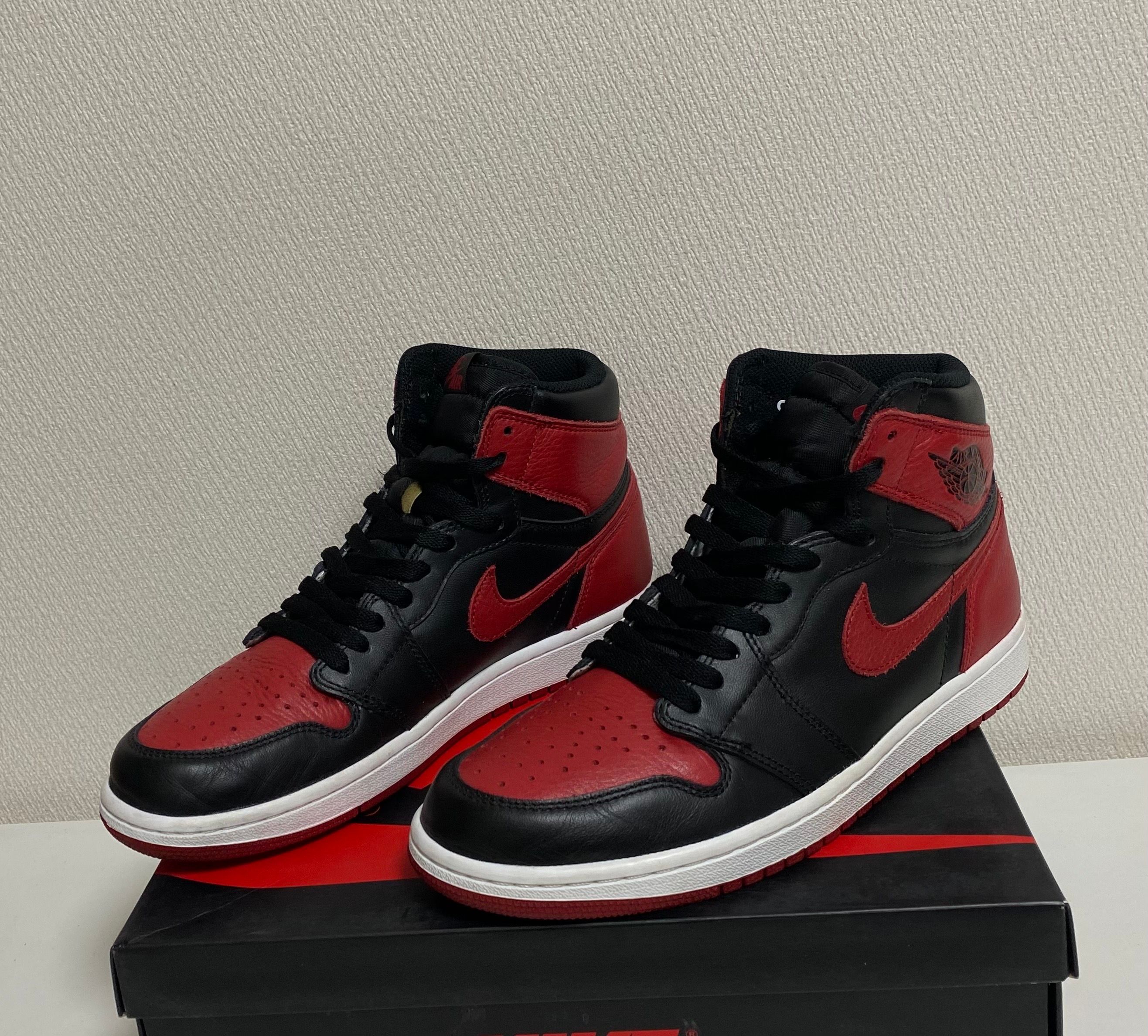 Nike Air Jordan 1 Retro High OG "Bred/Banned" (2016)