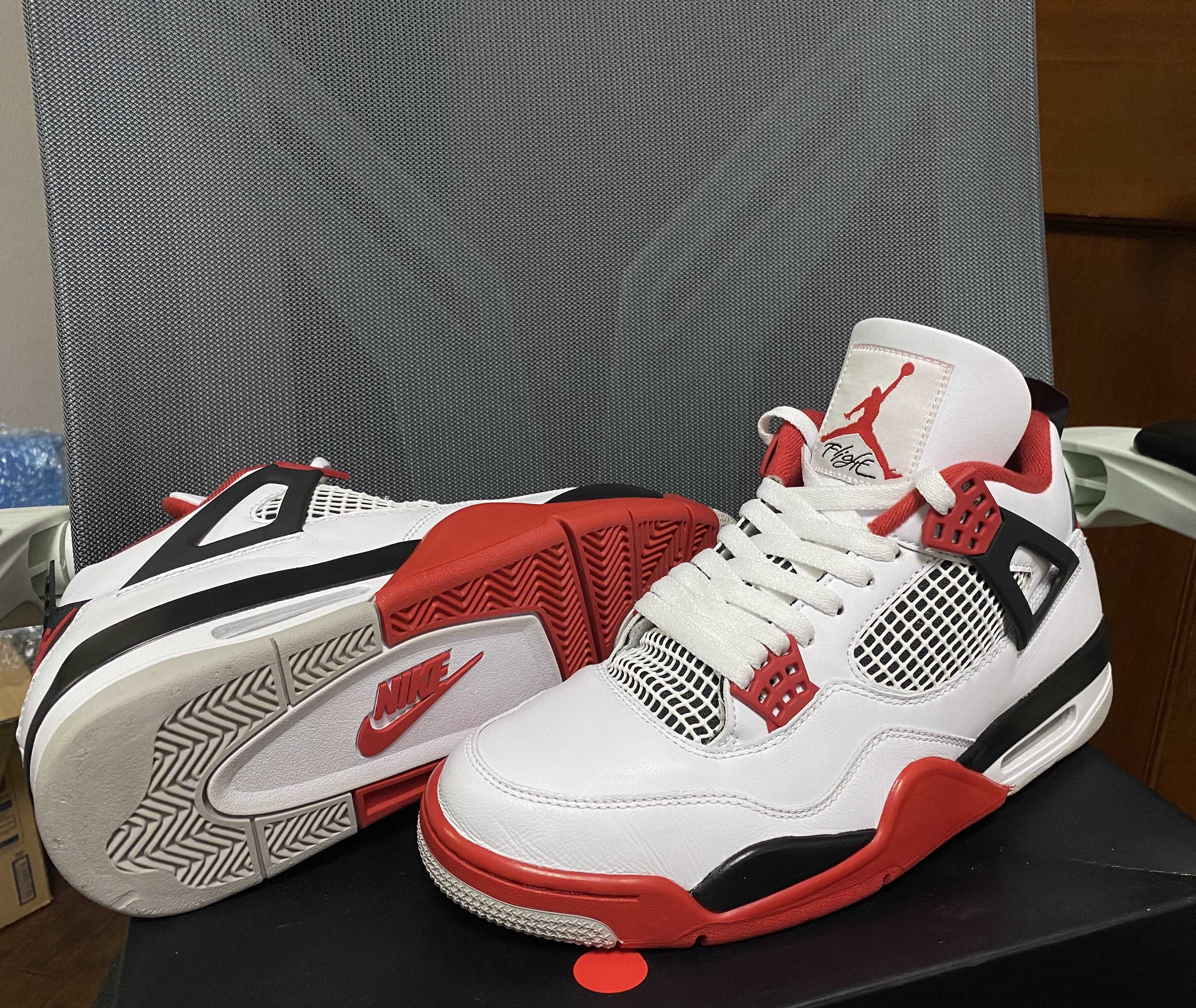Nike Air Jordan 4 Retro OG "Fire Red" (2020)