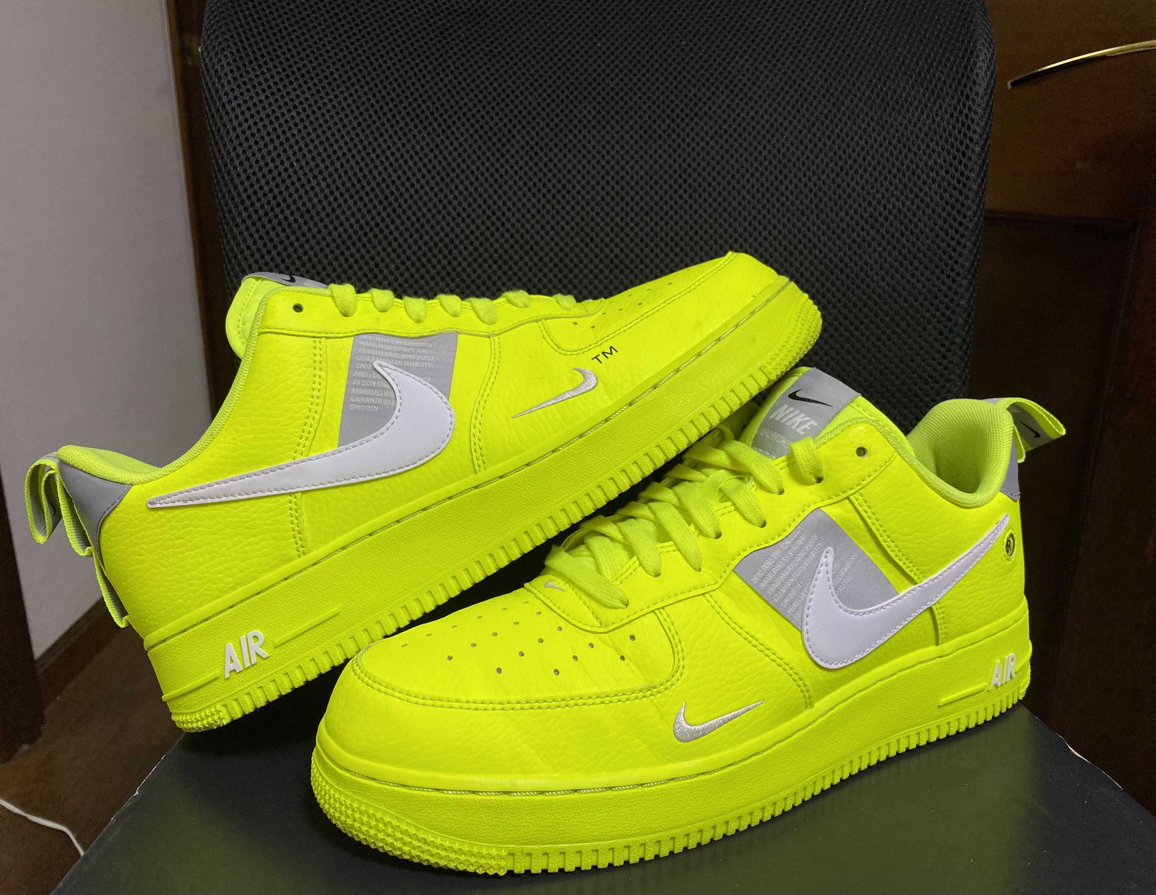 Nike Air Force 1 Low Utility "Volt/White/Black/Wolf Grey"