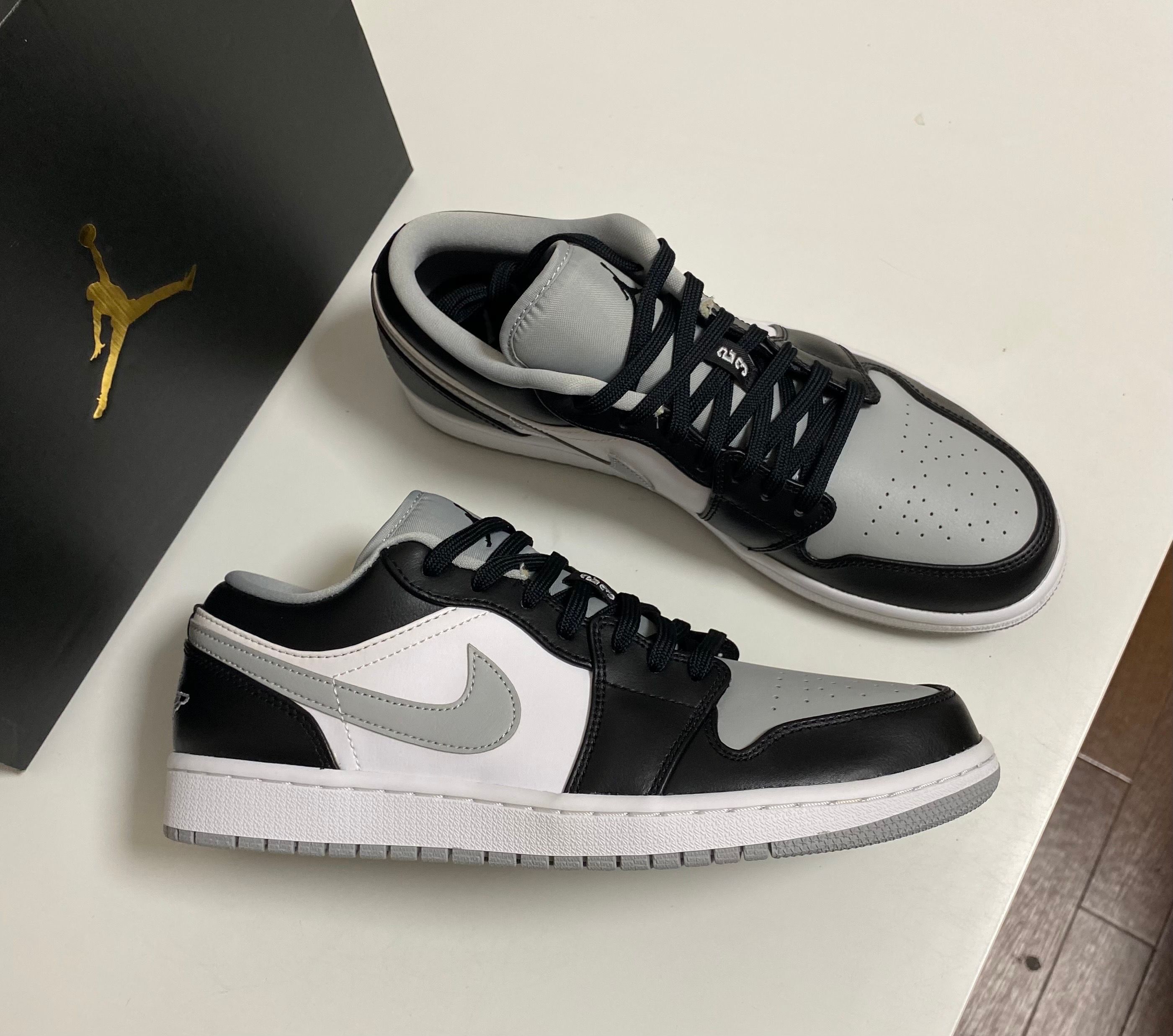 Nike Air Jordan 1 Low "Black/Light Smoke Grey"