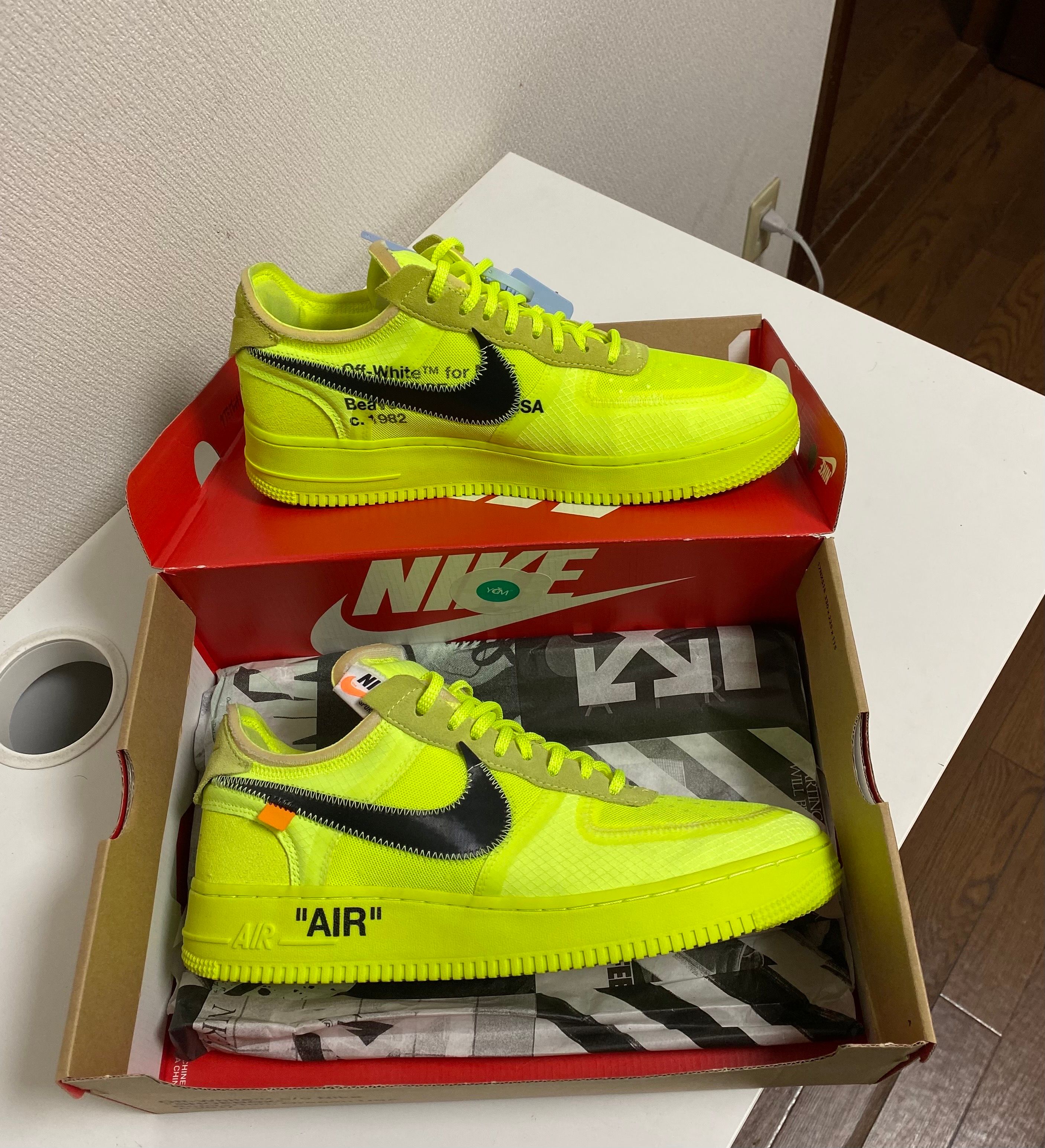 Off-White × Nike Air Force 1 Low "Volt"