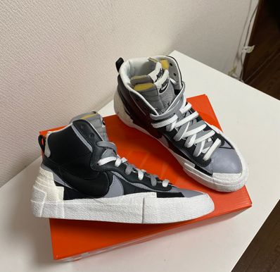 sacai × NIKE BLAZER MID "BLACK/WOLF GREY/WHITE"
