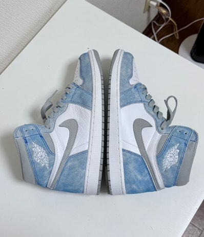 Nike Air Jordan 1 High OG "Hyper Royal"