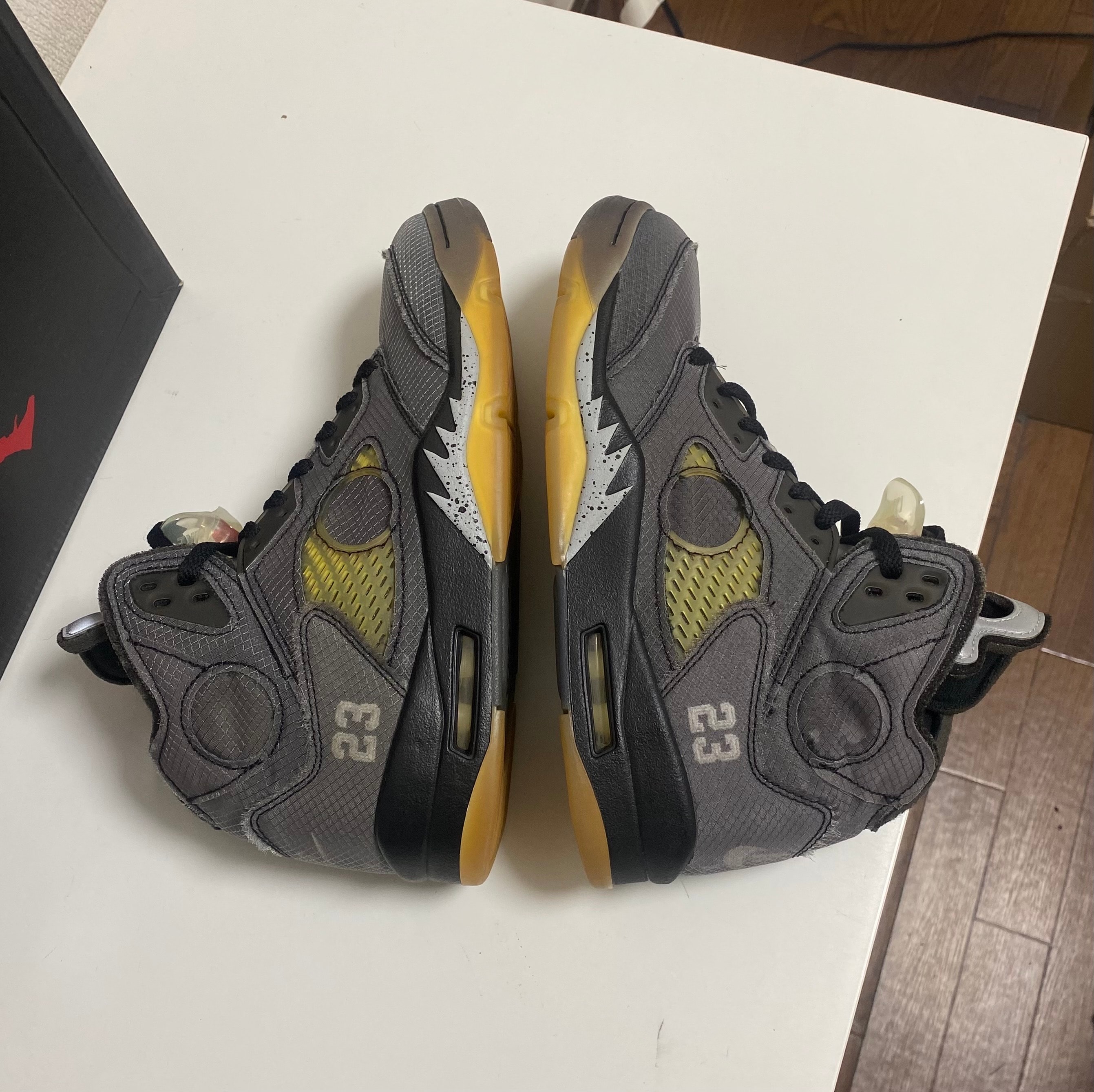 Off-White × Nike Air Jordan 5 "Black/Muslin/Fire Red"