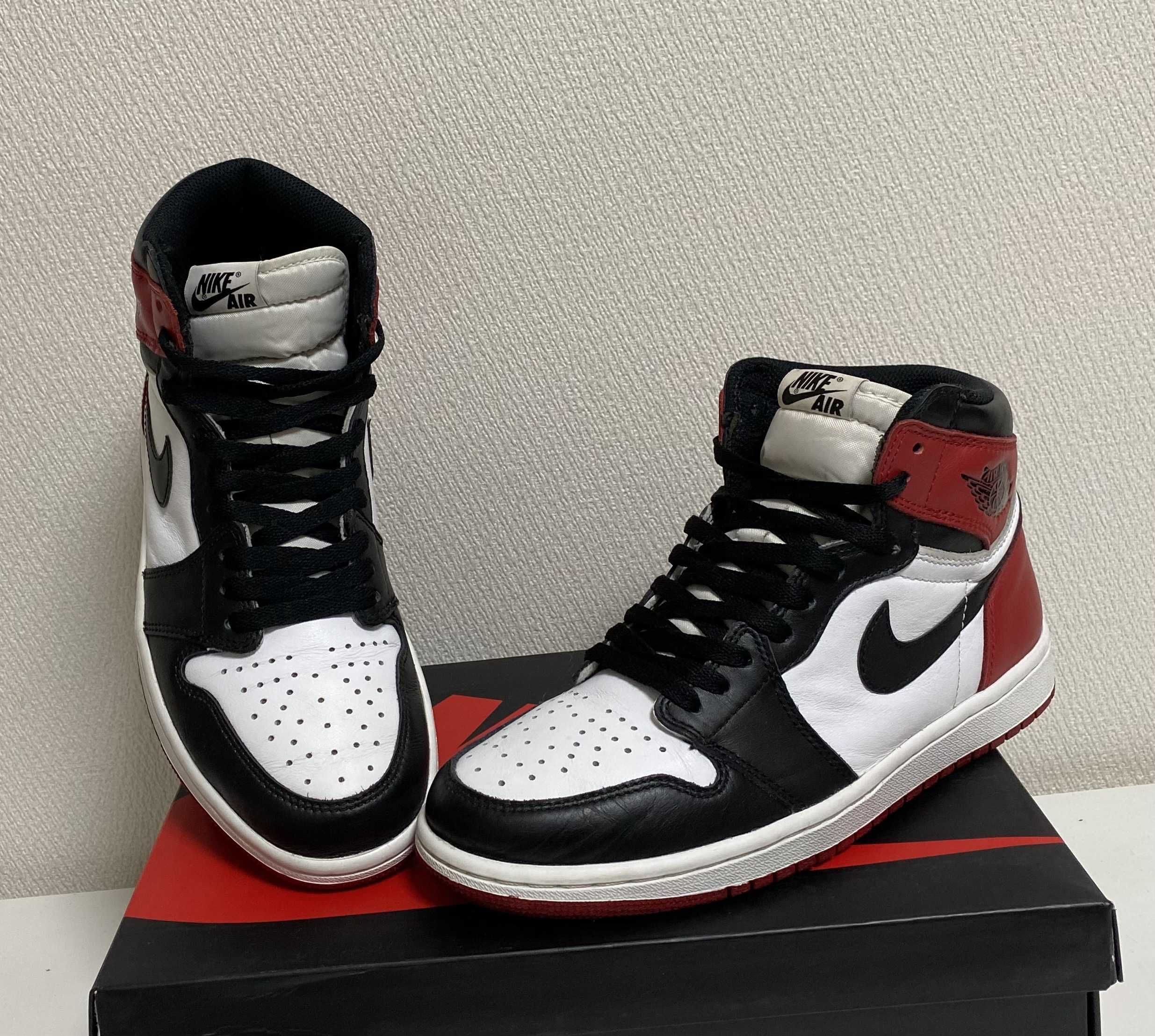 Nike Air Jordan 1 Retro High OG "Black Toe"(2016)