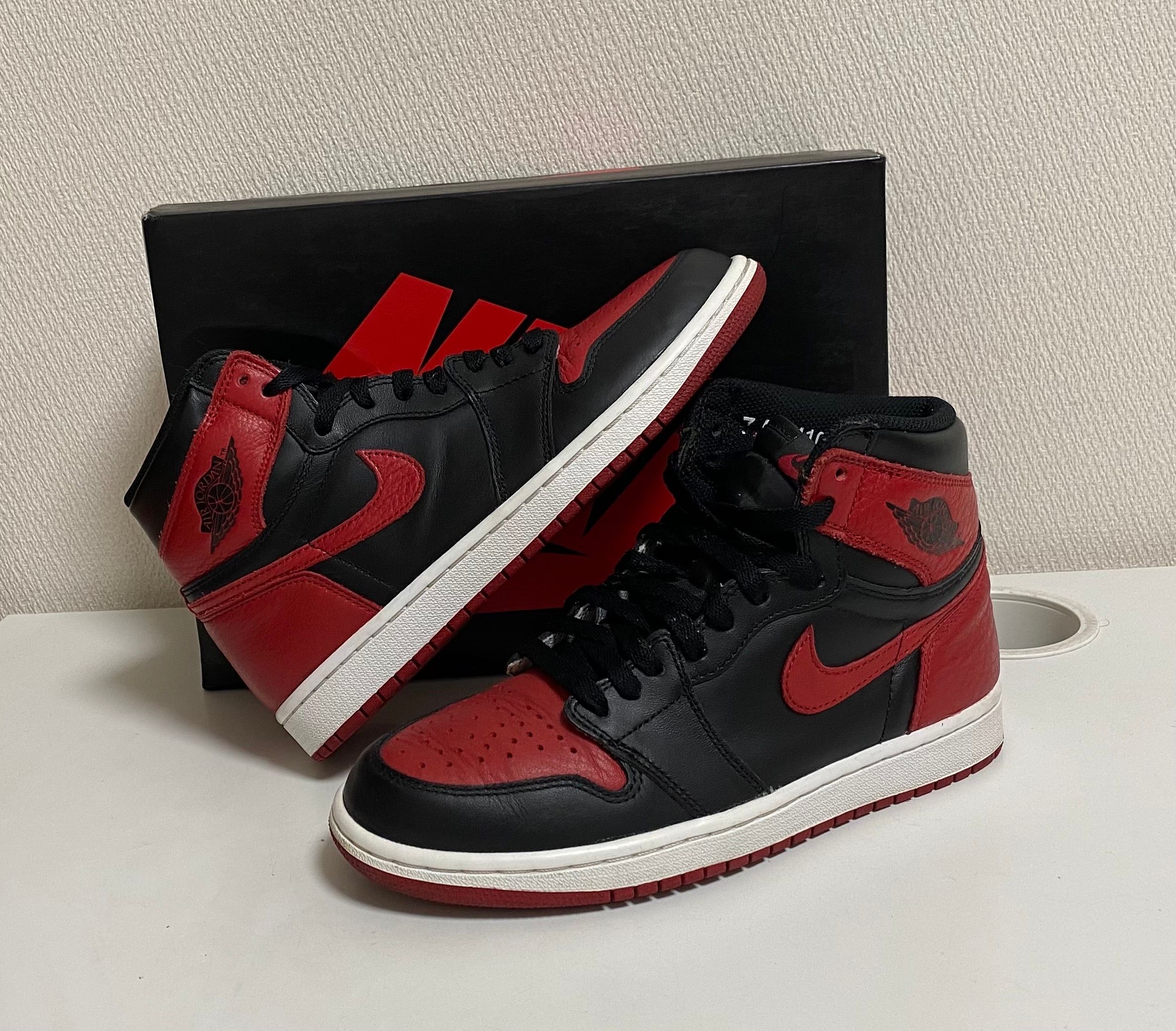 Nike Air Jordan 1 Retro High OG "Bred/Banned" (2016)