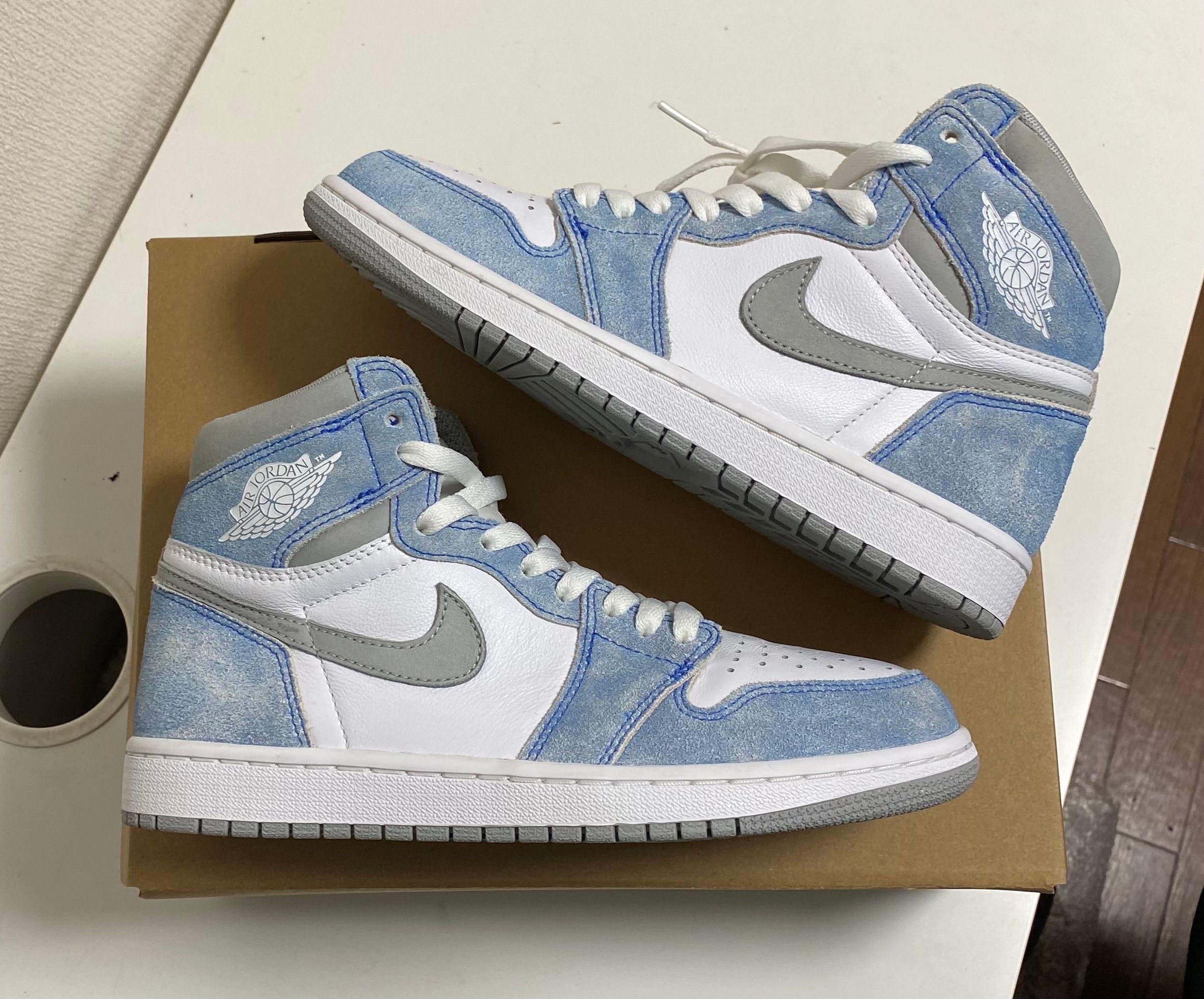 Nike Air Jordan 1 High OG "Hyper Royal"