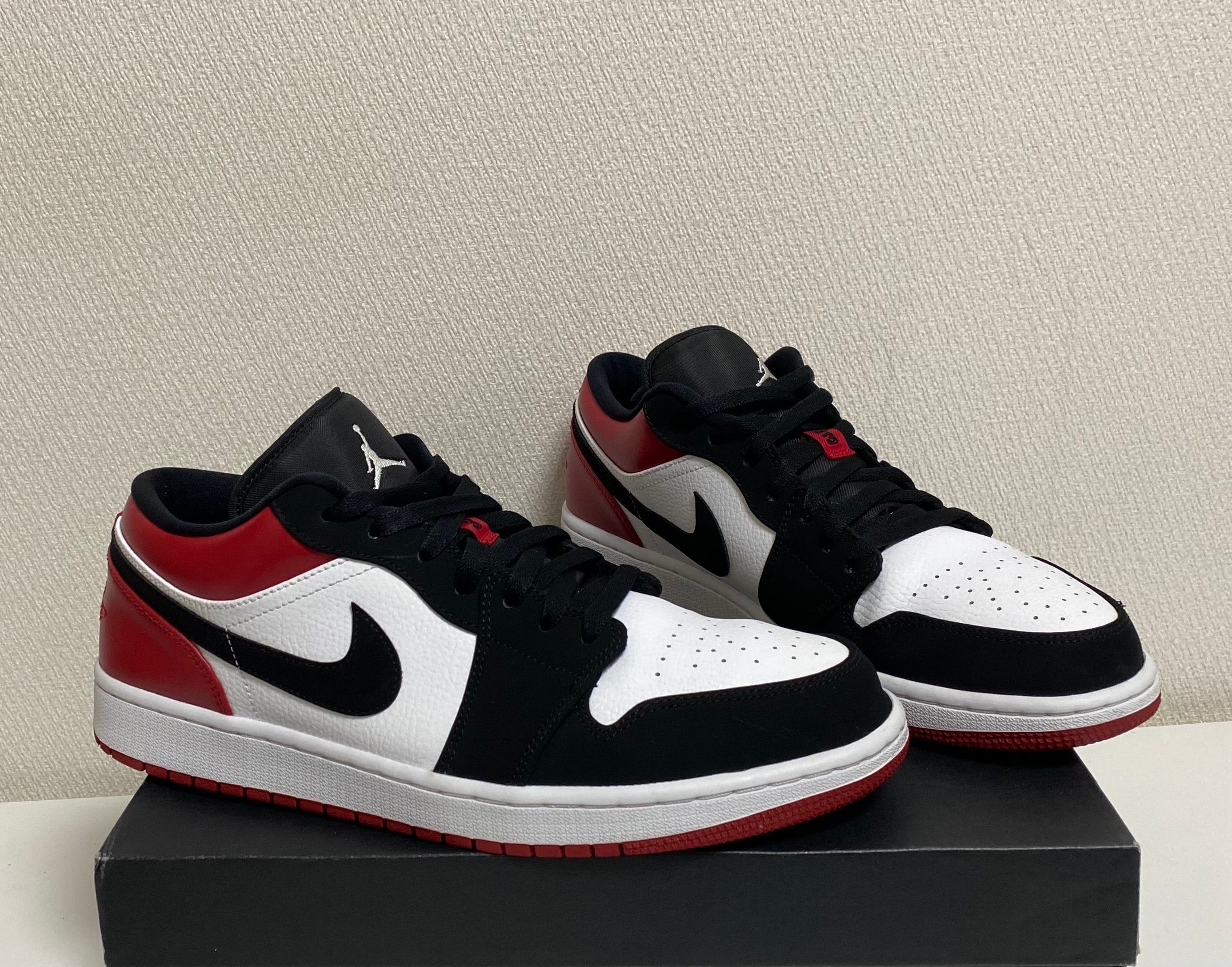 Nike Air Jordan 1 Low "Black Toe"