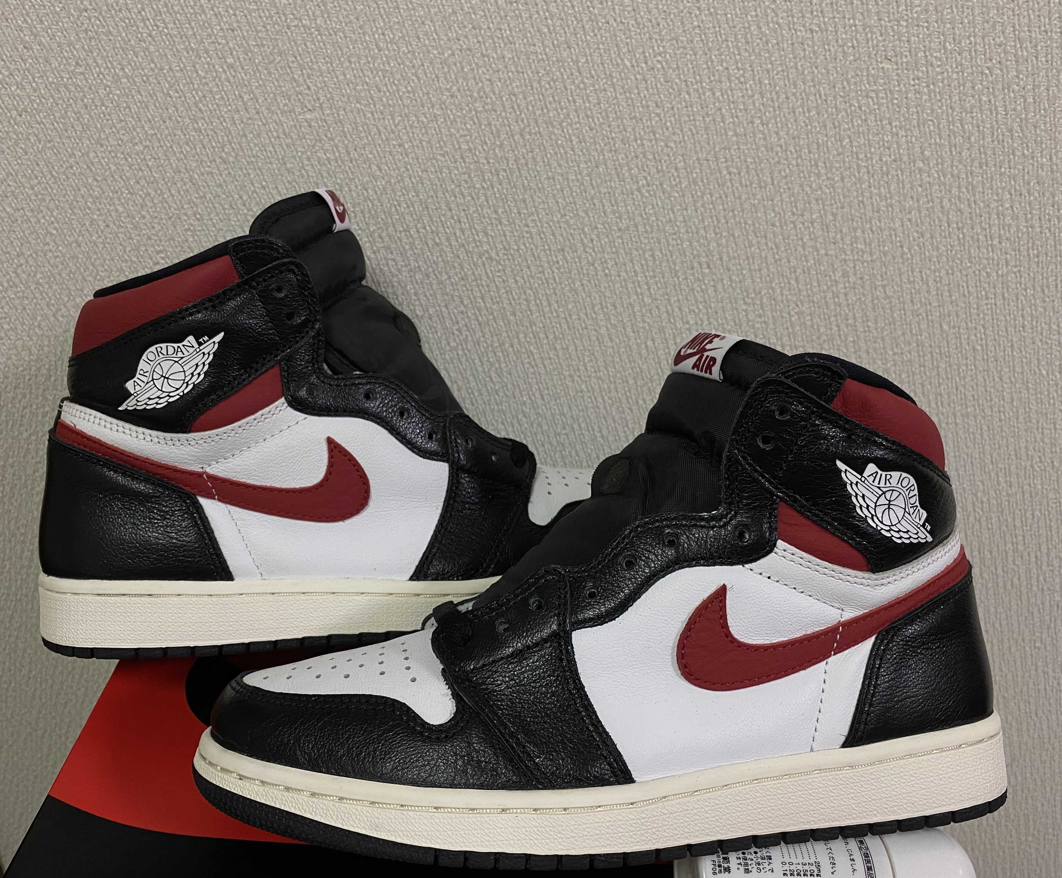 Nike Air Jordan 1 Retro High "Black/White/Sail/Gym Red"