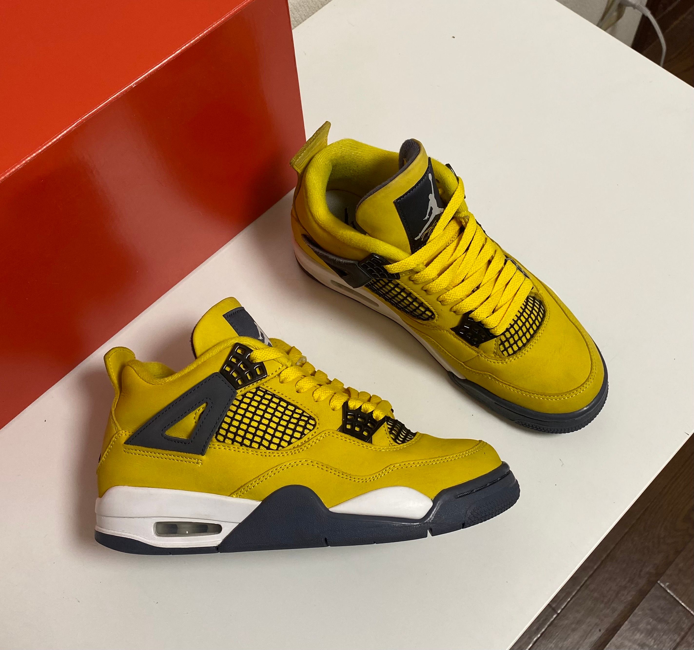 Nike Air Jordan 4 "Tour Yellow"