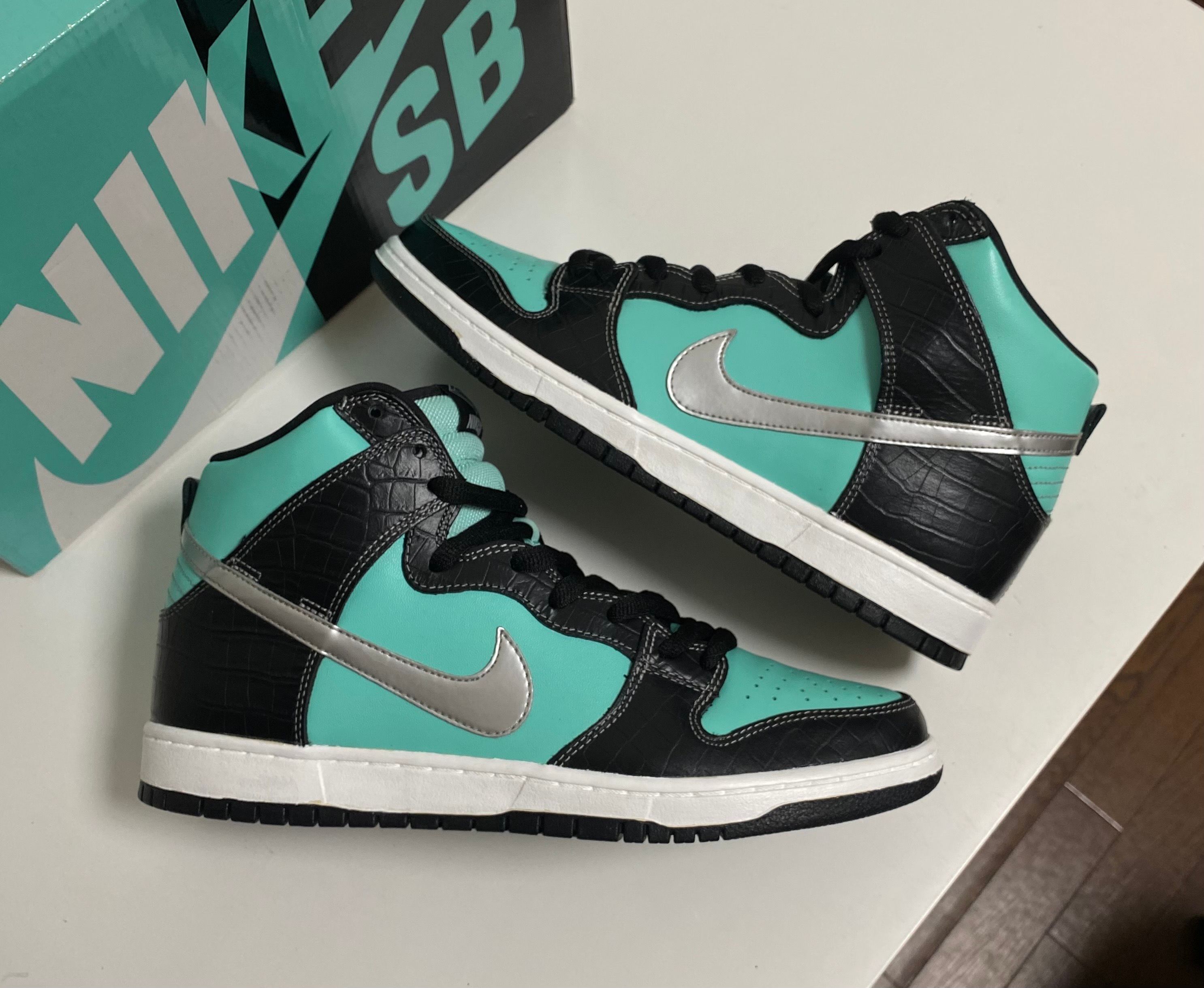 Diamond Supply × Nike SB Dunk High "Tiffany"