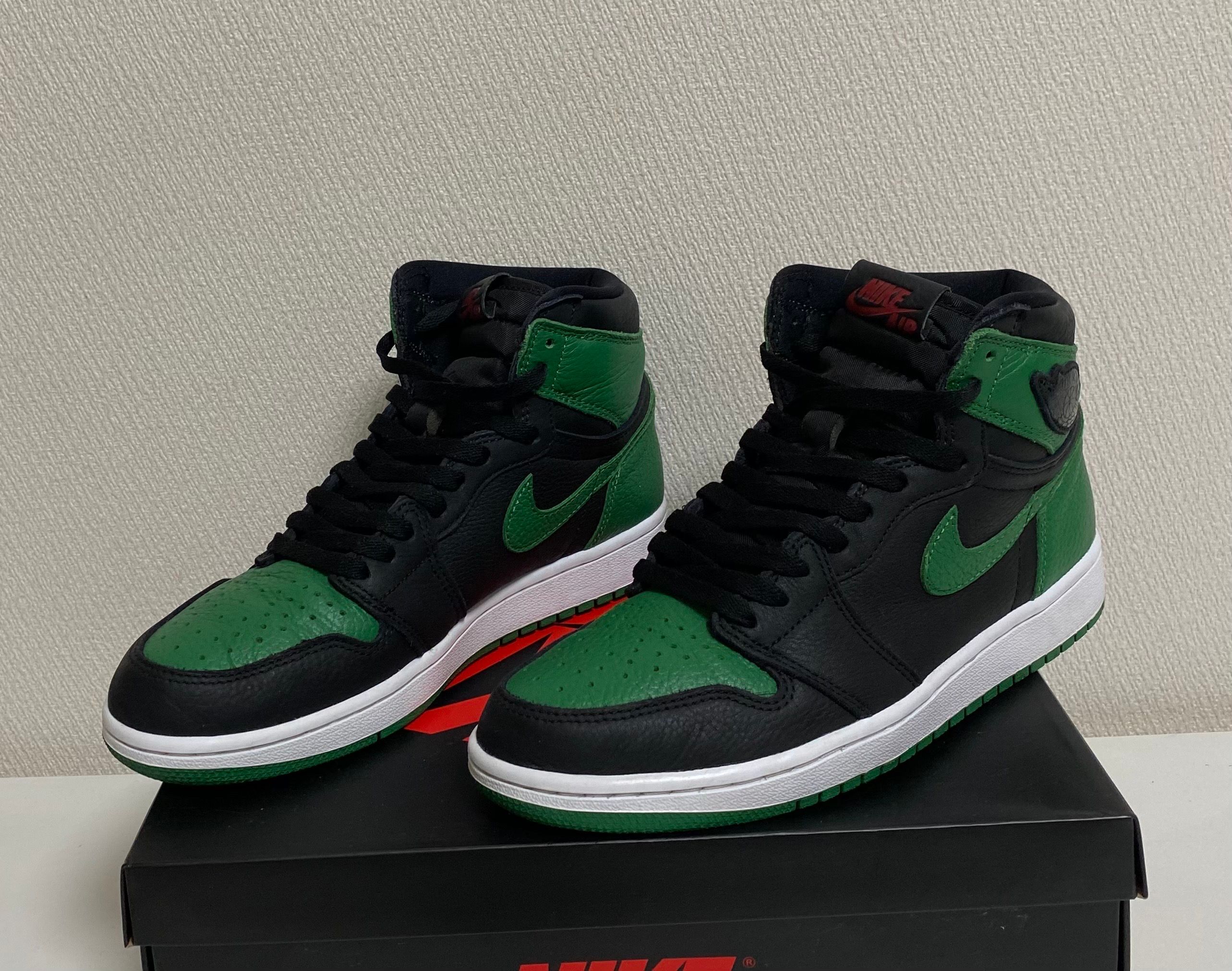 Nike Air Jordan 1 Retro High OG "Black/Pine Green" (2020)