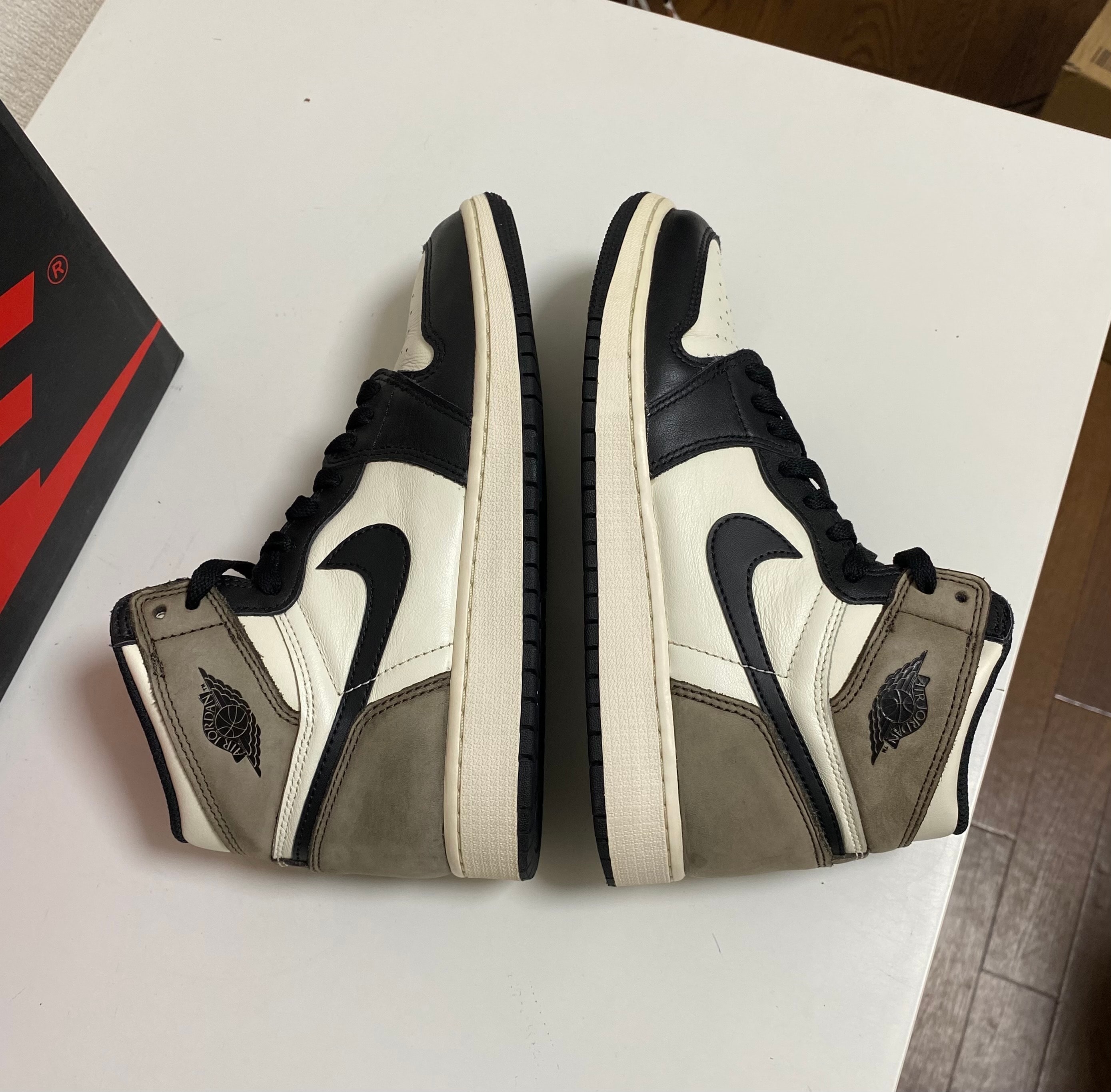 Nike GS Air Jordan 1 High OG "Sail/Dark Mocha/Black"