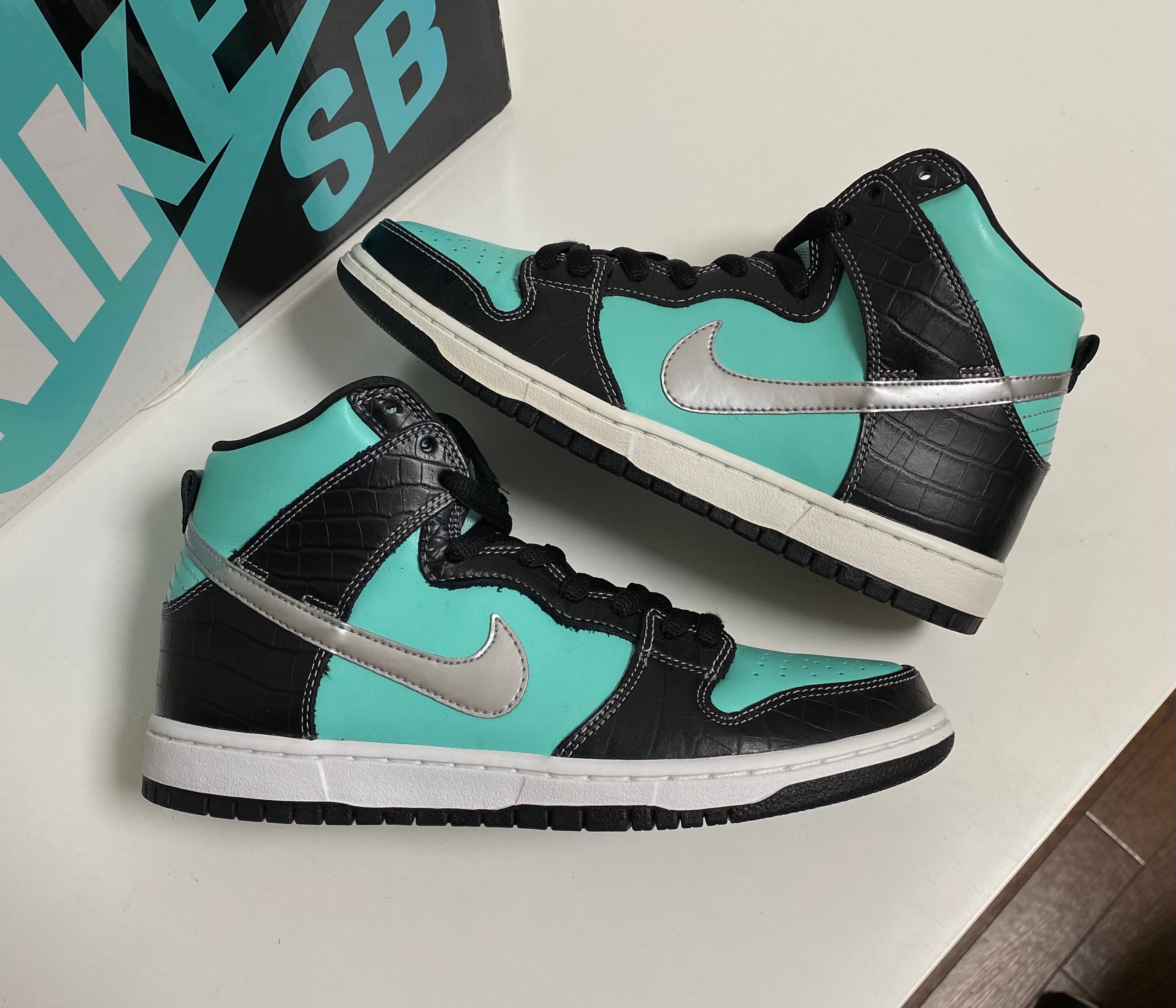 Diamond Supply × Nike SB Dunk High "Tiffany"