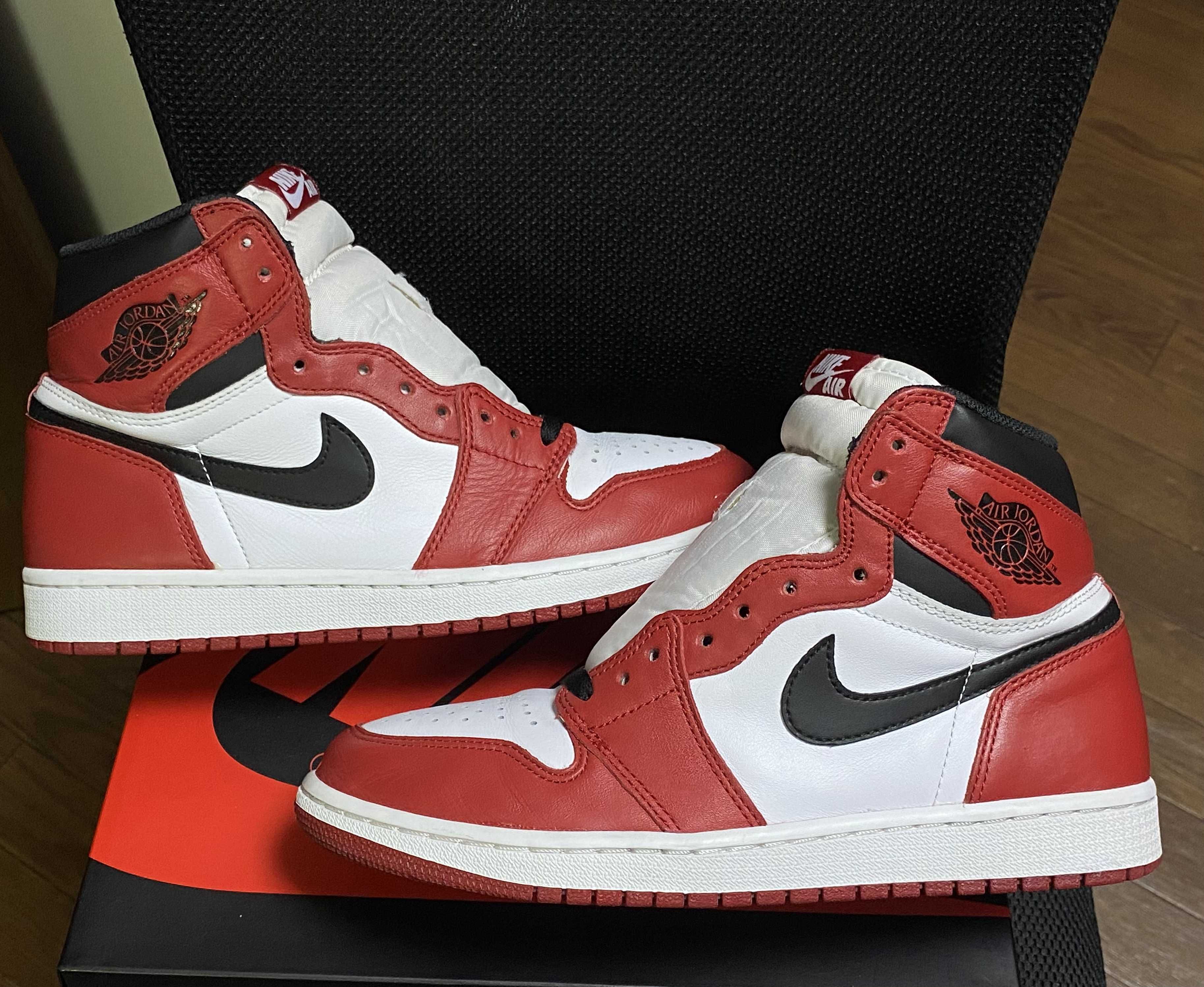 Nike Air Jordan 1 Retro High "Chicago" (2015)