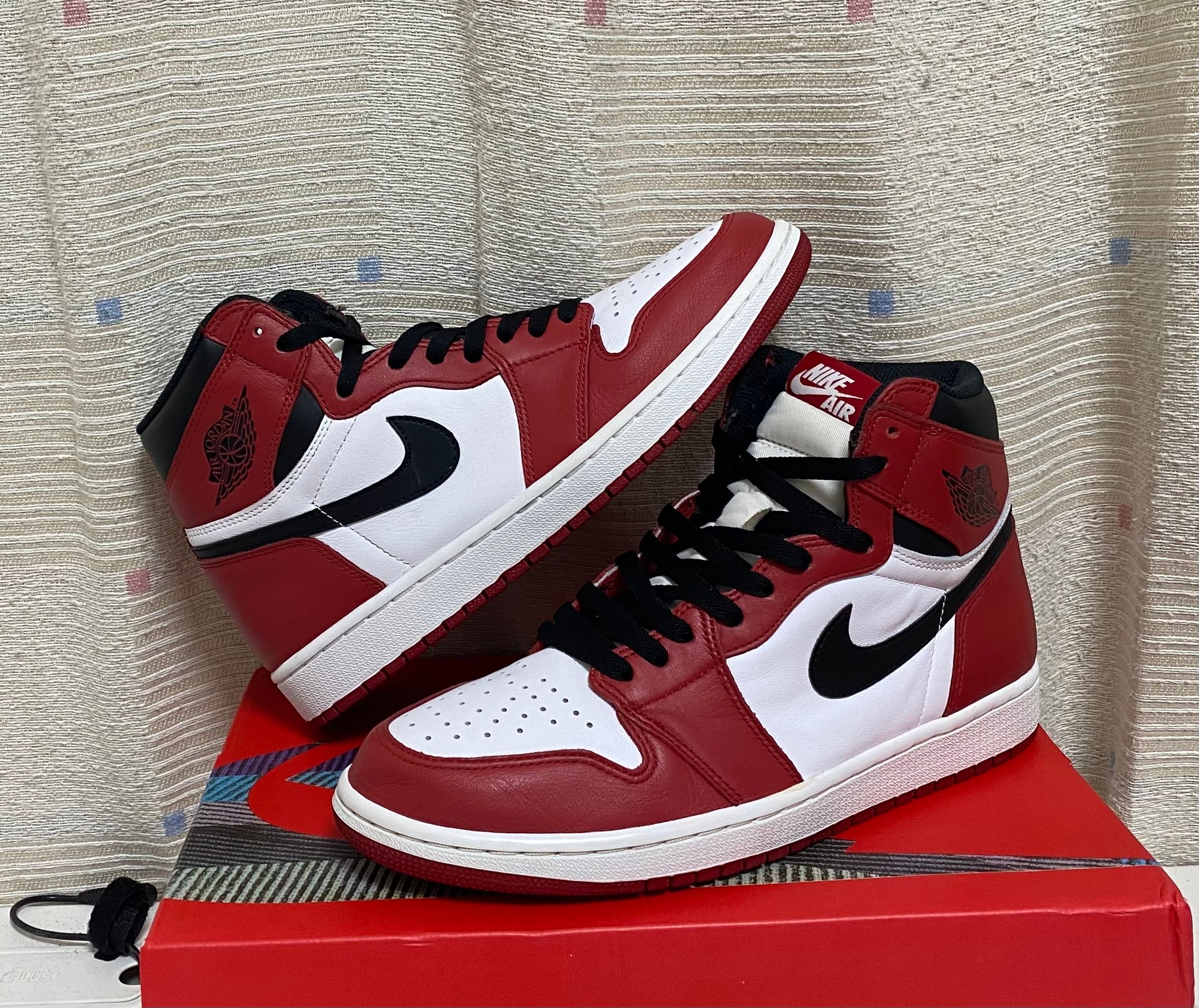 Nike Air Jordan 1 Retro High "Chicago" (2015)