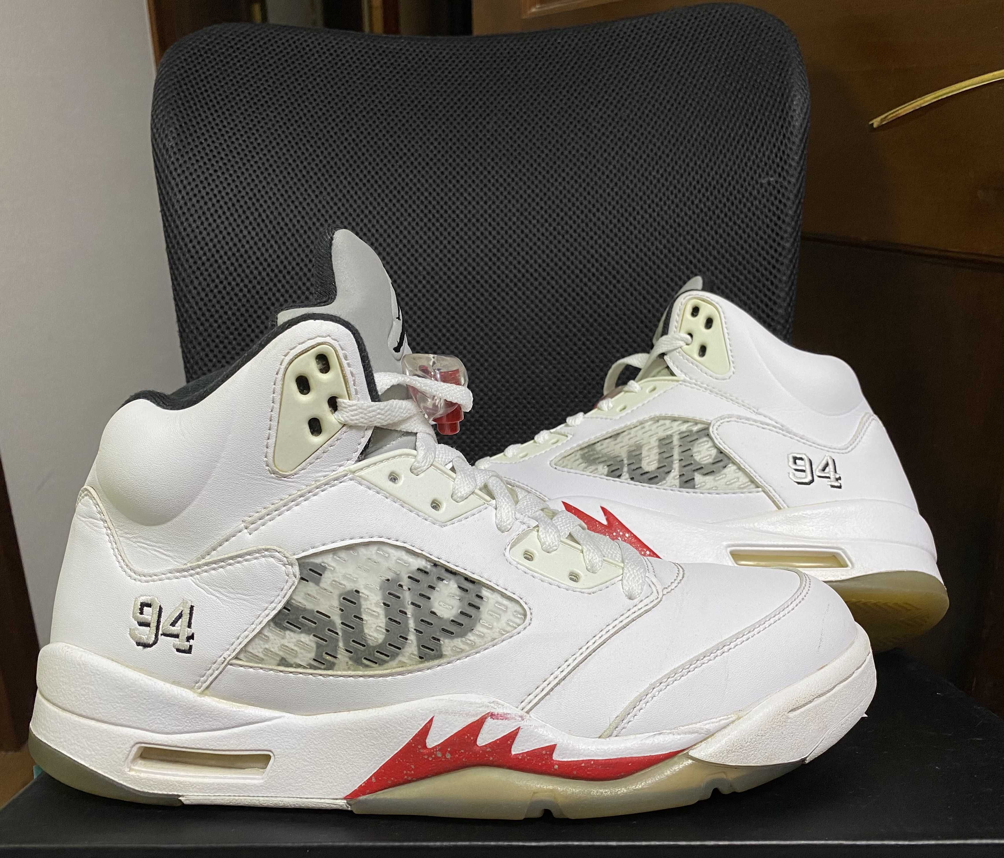 Supreme × Nike Air Jordan 5 Retro "White"