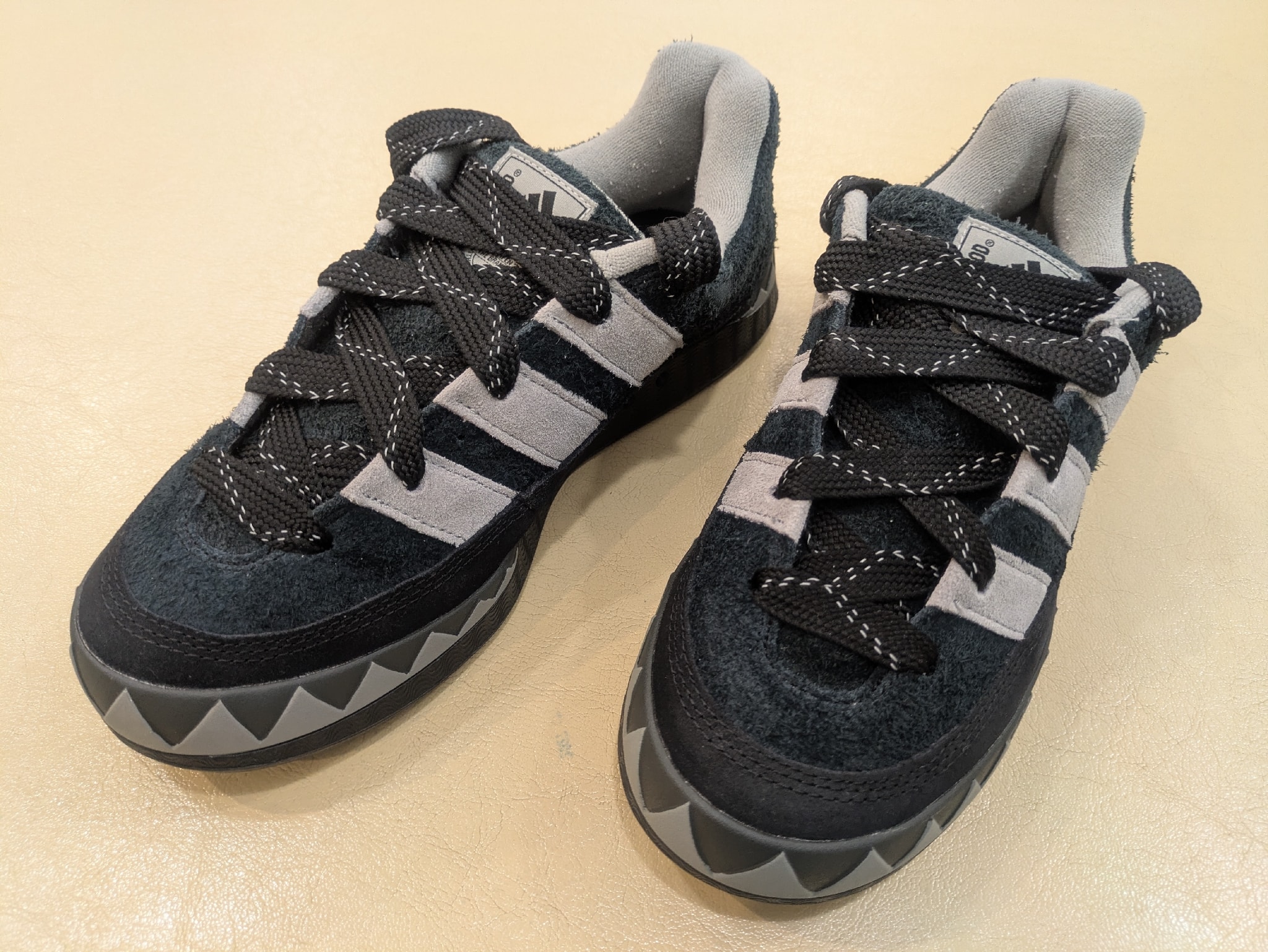 NEIGHBORHOOD × adidas Adimatic "Core Black/Solid Gray"