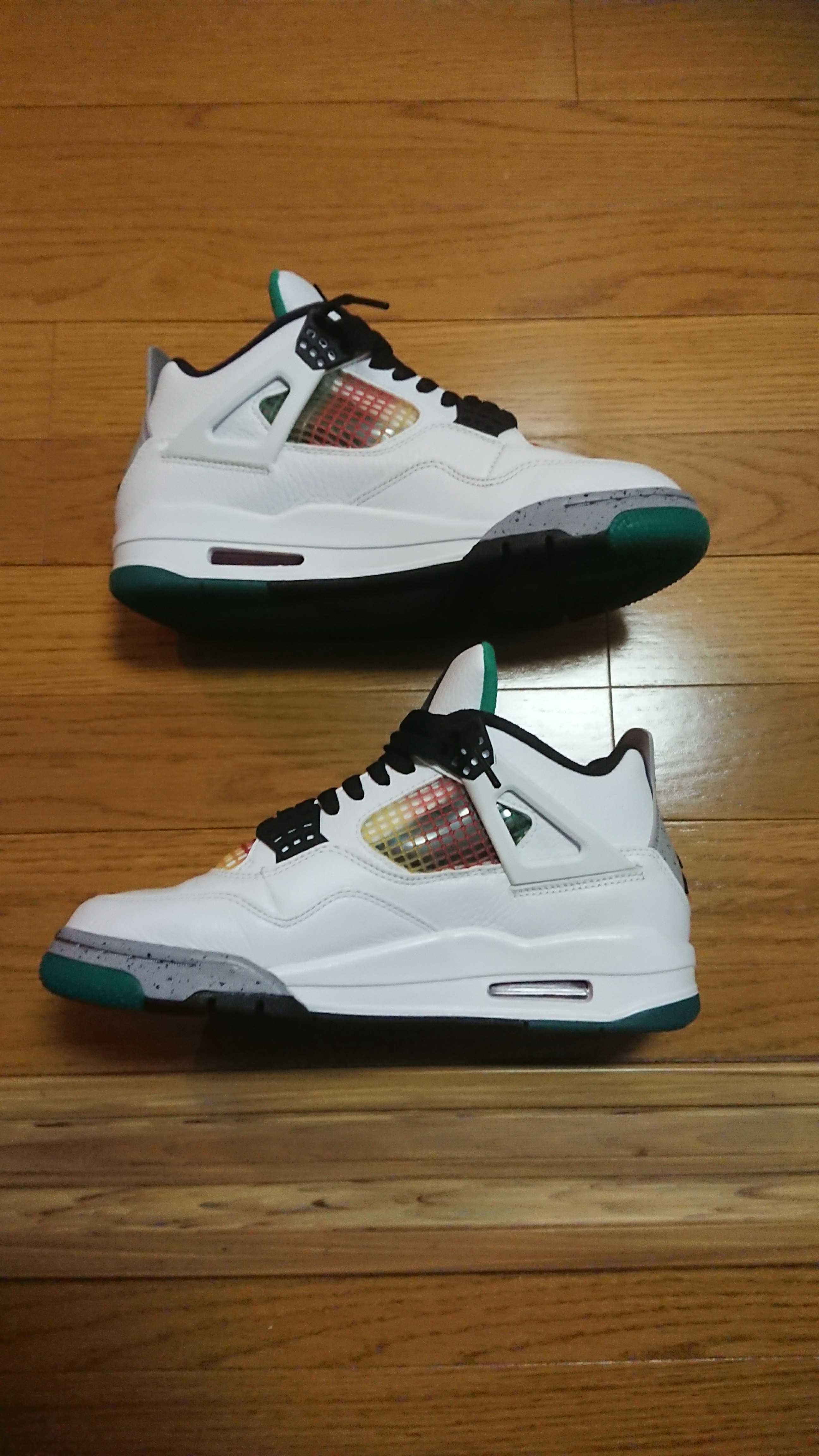 NIKE Women's AIR JORDAN 4 "LUCID GREEN"