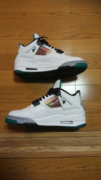 NIKE Women's AIR JORDAN 4 "LUCID GREEN"