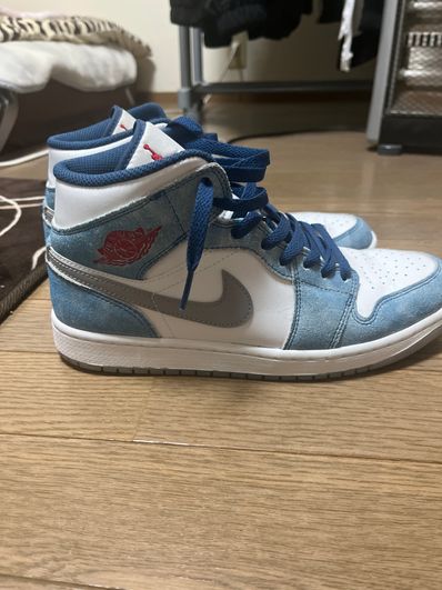 Nike Air Jordan 1 Mid SE "White/Hyper Royal/Red"