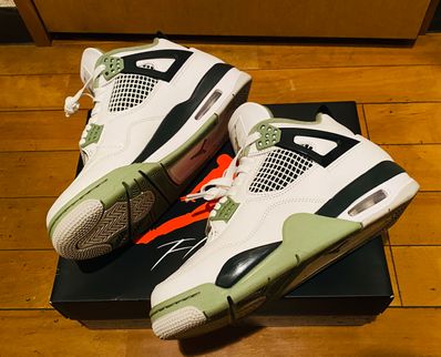 Nike Women's Air Jordan 4 "Oil Green"