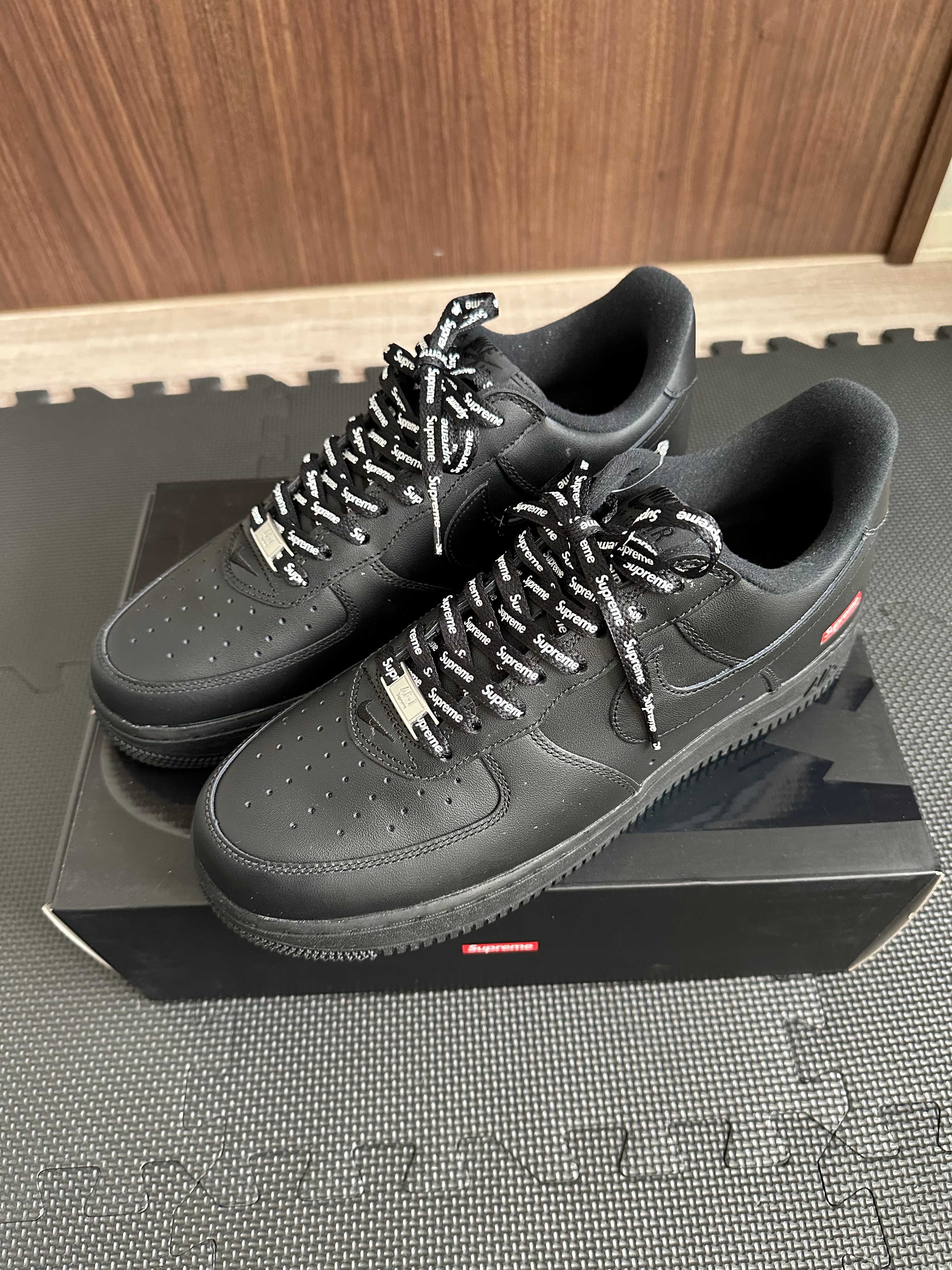Supreme × Nike Air Force 1 Low "Black"
