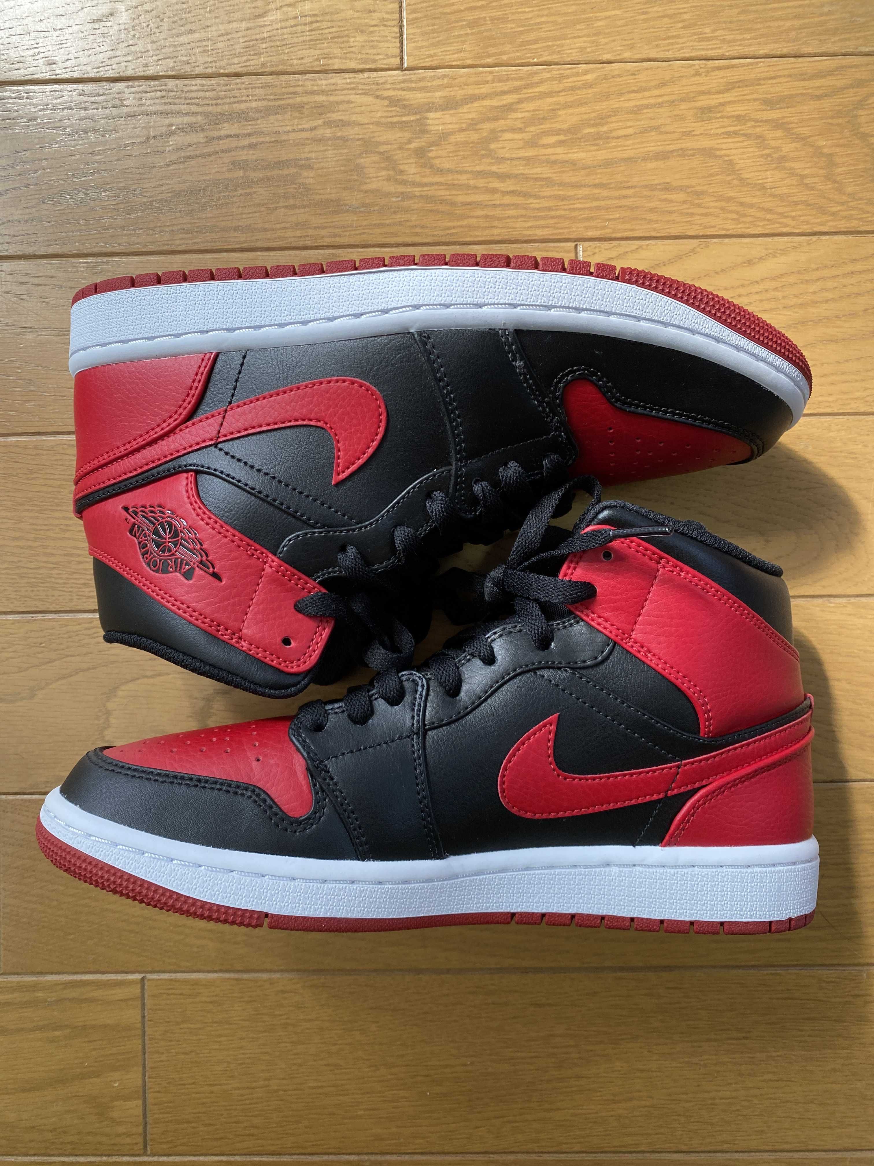 Nike Air Jordan 1 Mid "Bred"